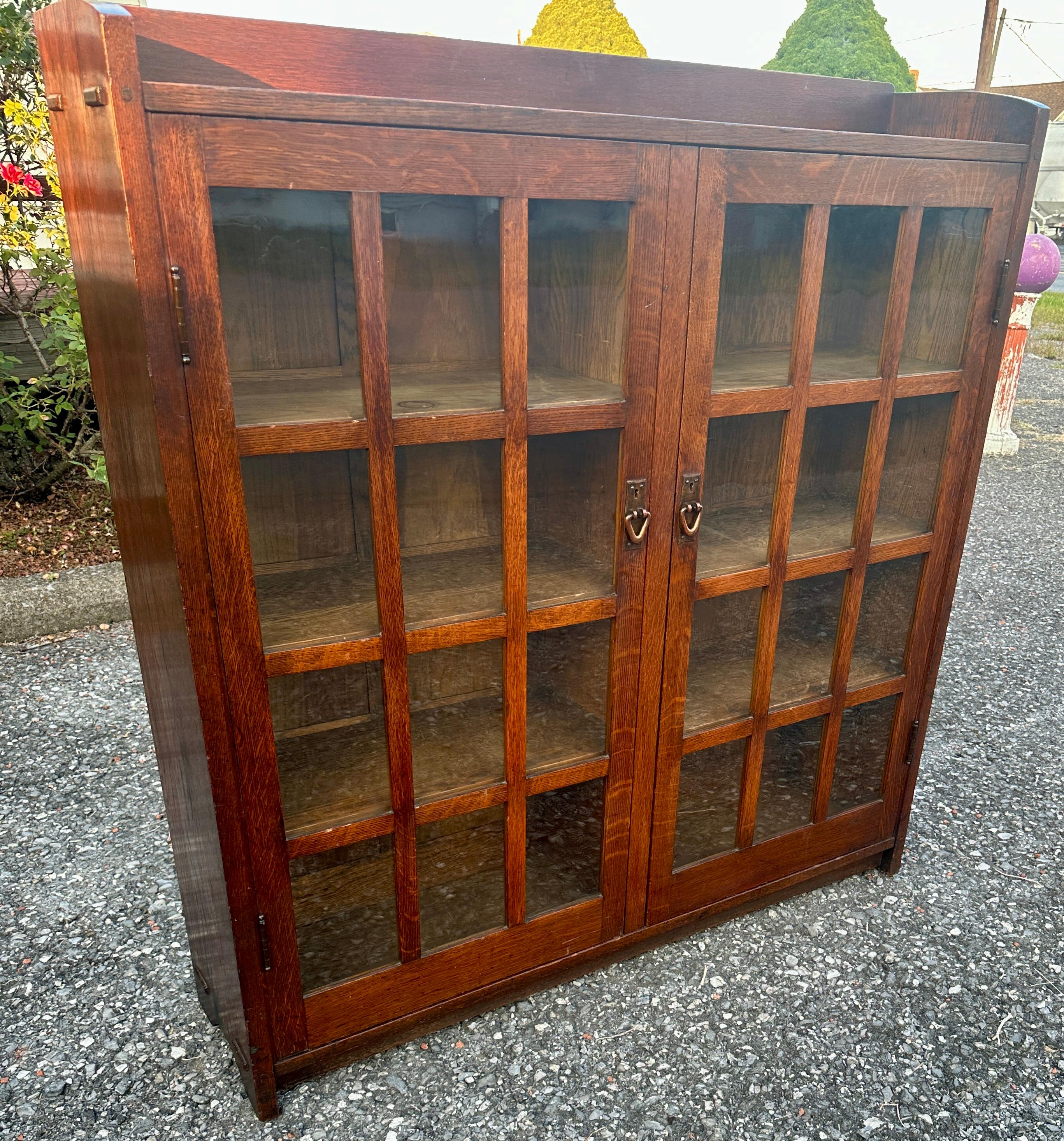 Antique Gustav Stickley  Bookcase, signed  w' paper label as pic       MUST SELL For Sale 1