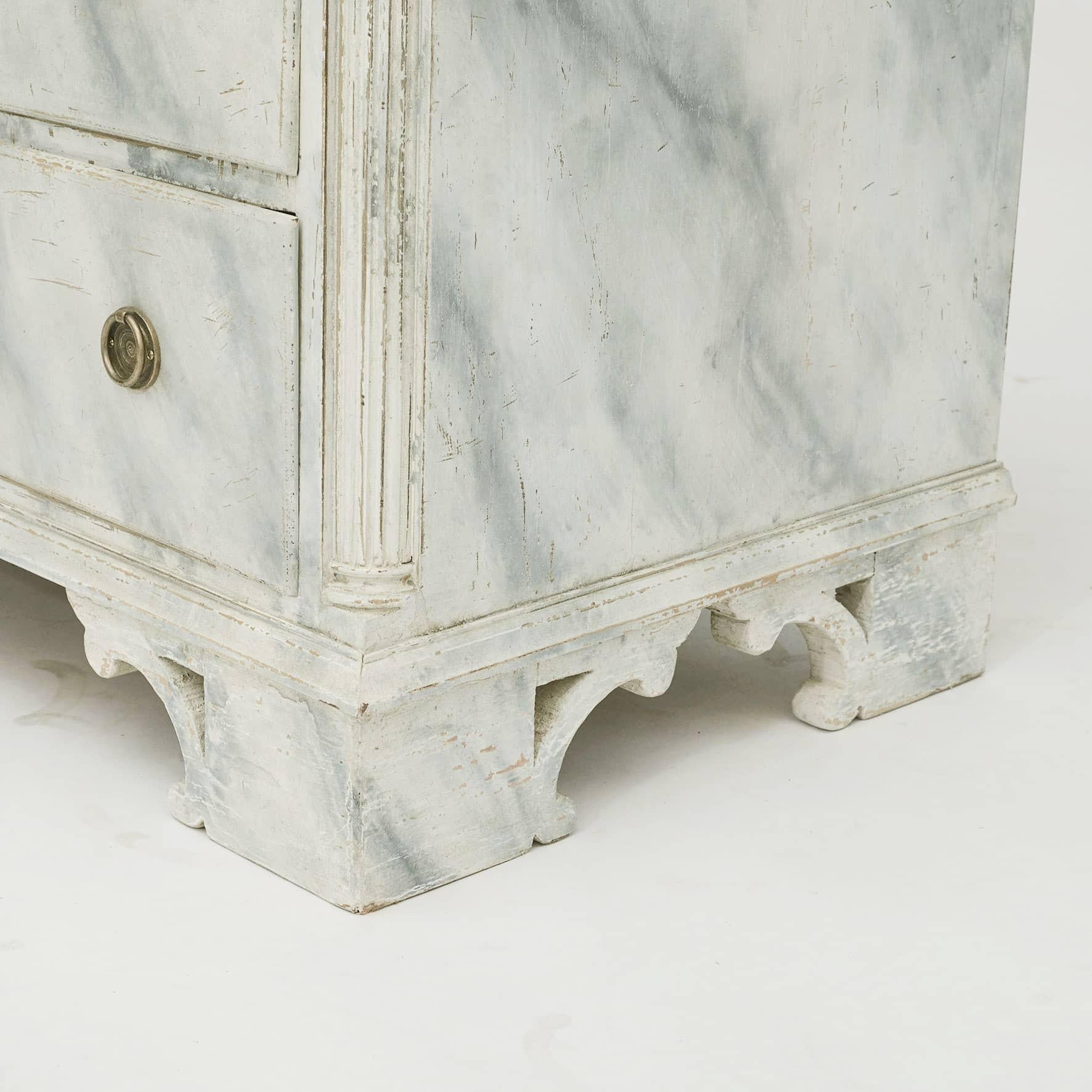 Antique Gustavian Chest Of Drawers, Gray Marbled. c  1780-1790 In Good Condition For Sale In Kastrup, DK
