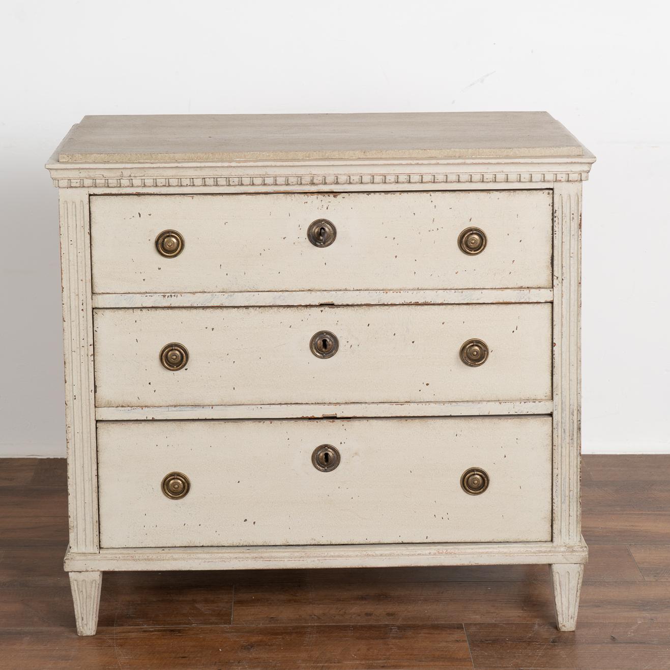 Antique Gustavian Gray Painted Chest of Three Drawers, Sweden, circa 1840-60 For Sale 1