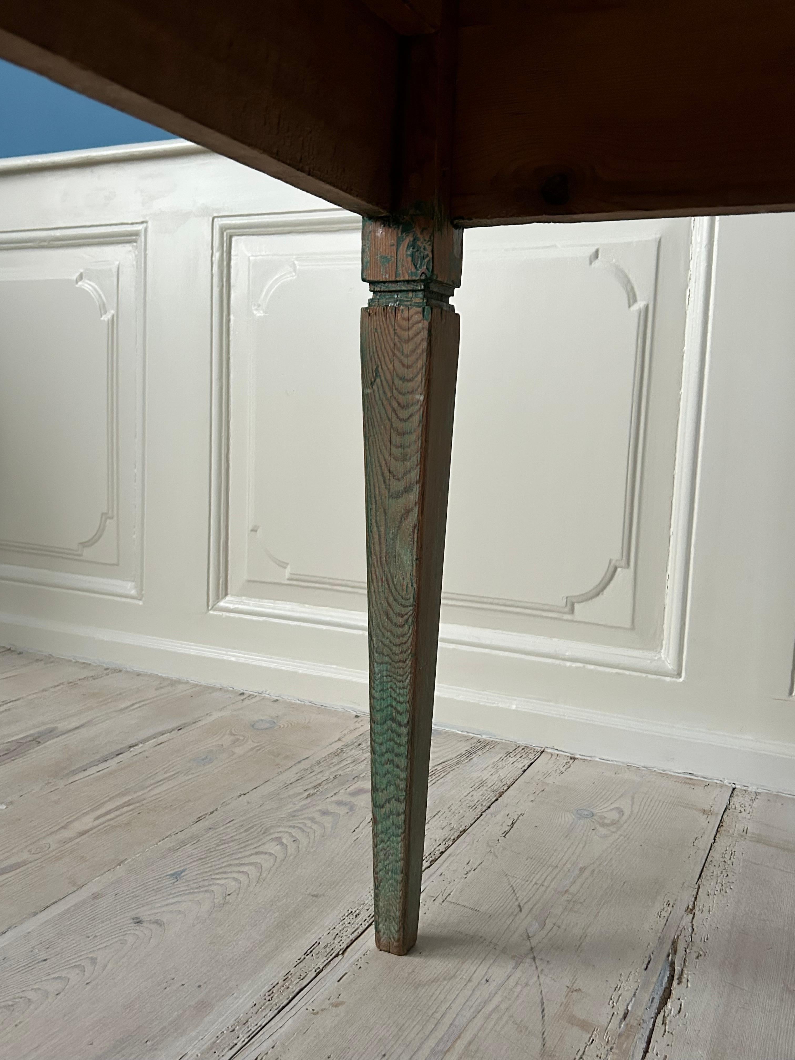 Antique Gustavian Pine Table with Green Paint, Sweden, Late 18th Century For Sale 10
