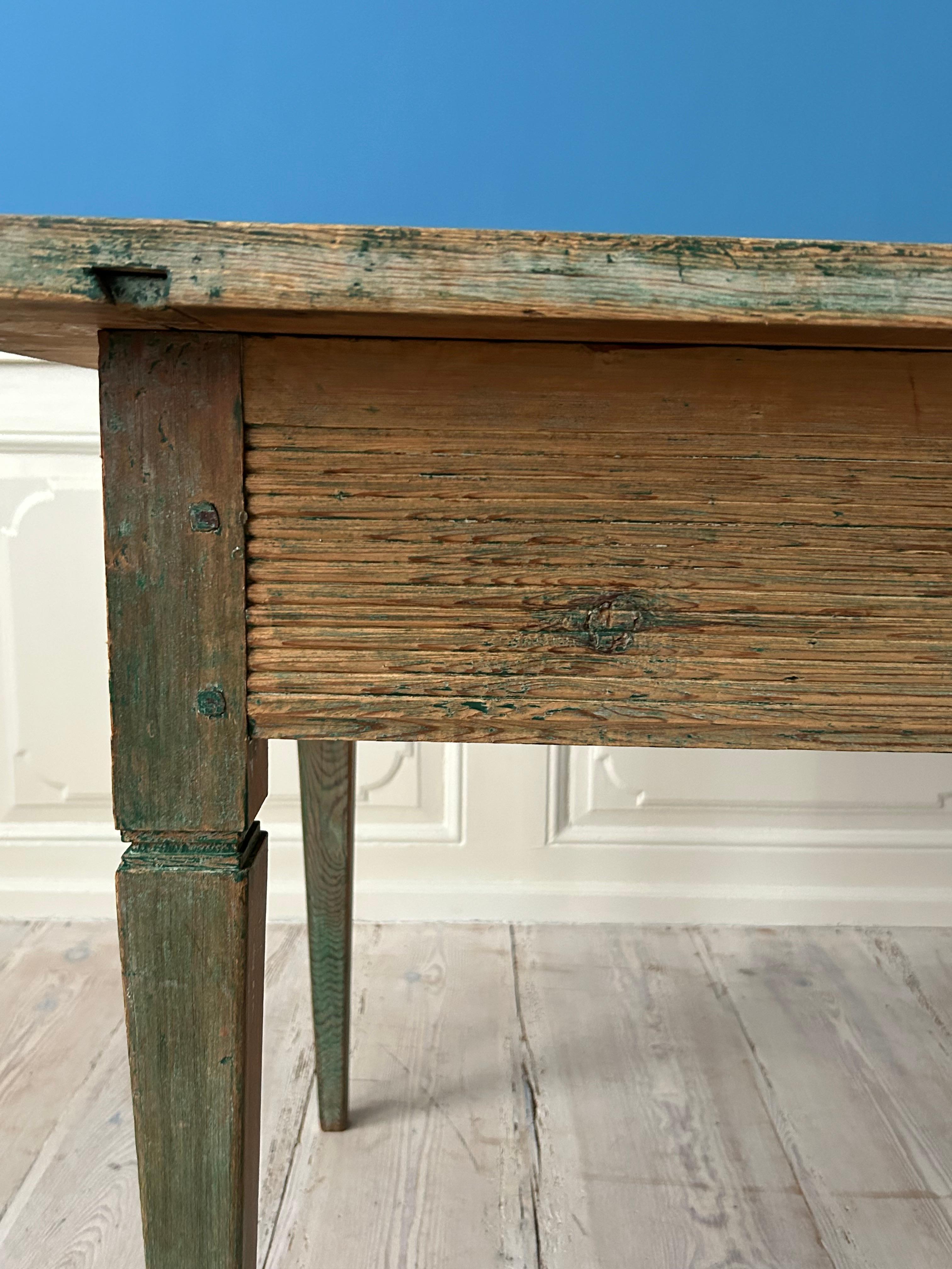 Antique Gustavian Pine Table with Green Paint, Sweden, Late 18th Century For Sale 4