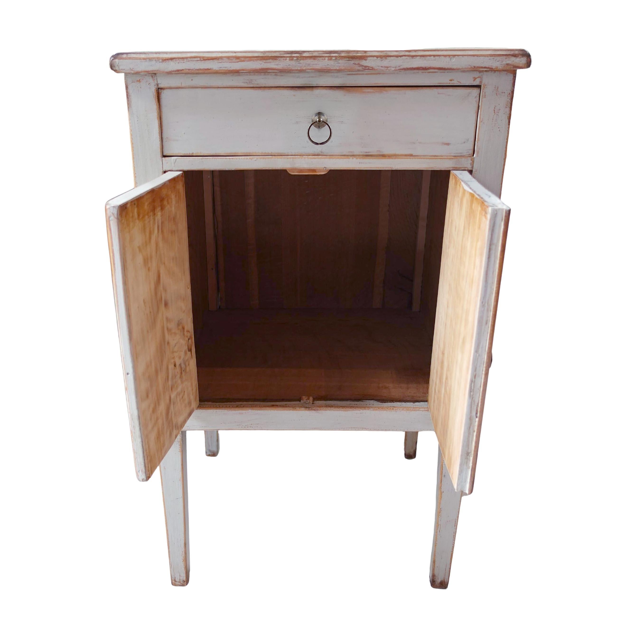 Antique Gustavian Side Table with Distressed Grey-Blue Lime-Washed Finish (Schwedisch) im Angebot