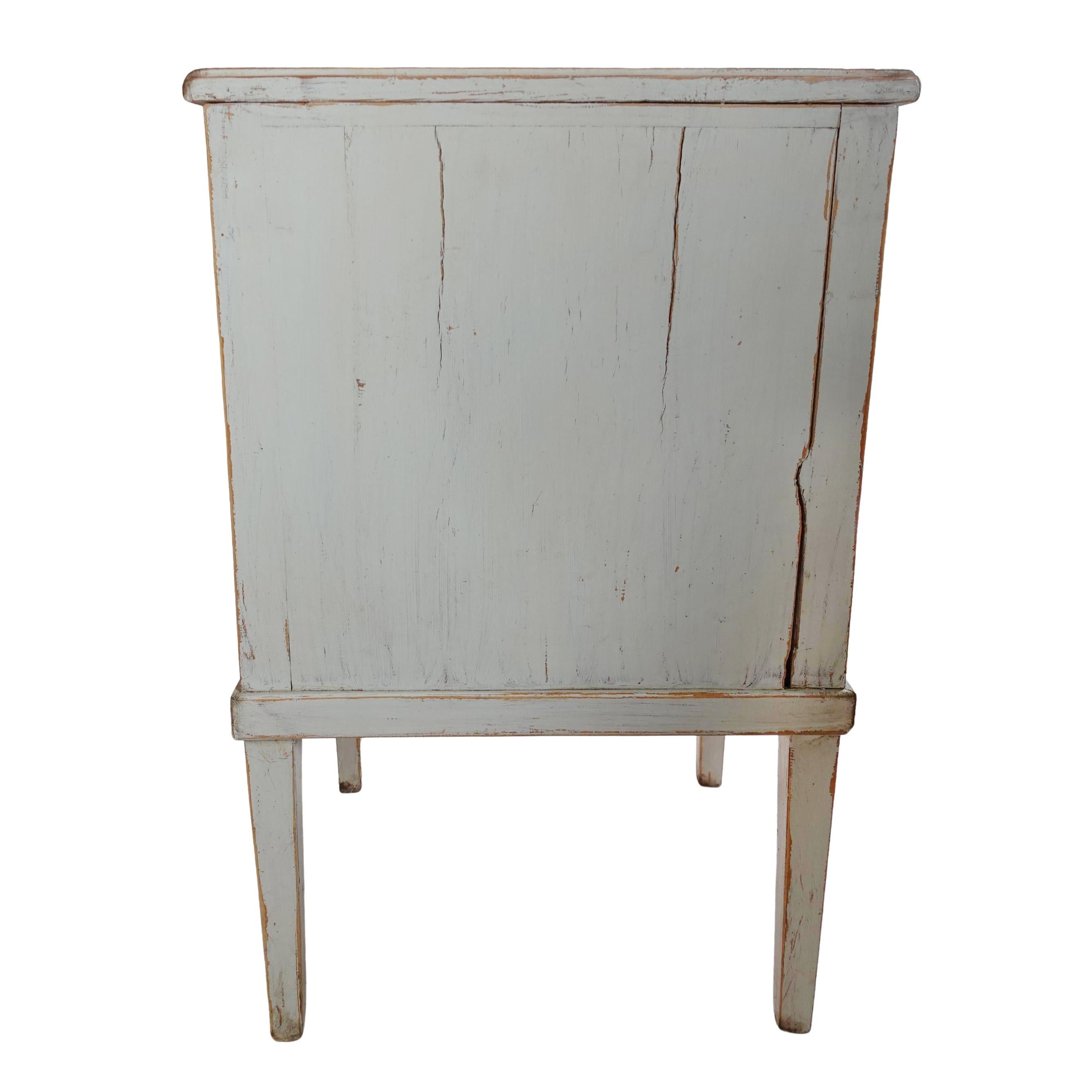 Antique Gustavian Side Table with Distressed Grey-Blue Lime-Washed Finish (Handbemalt) im Angebot