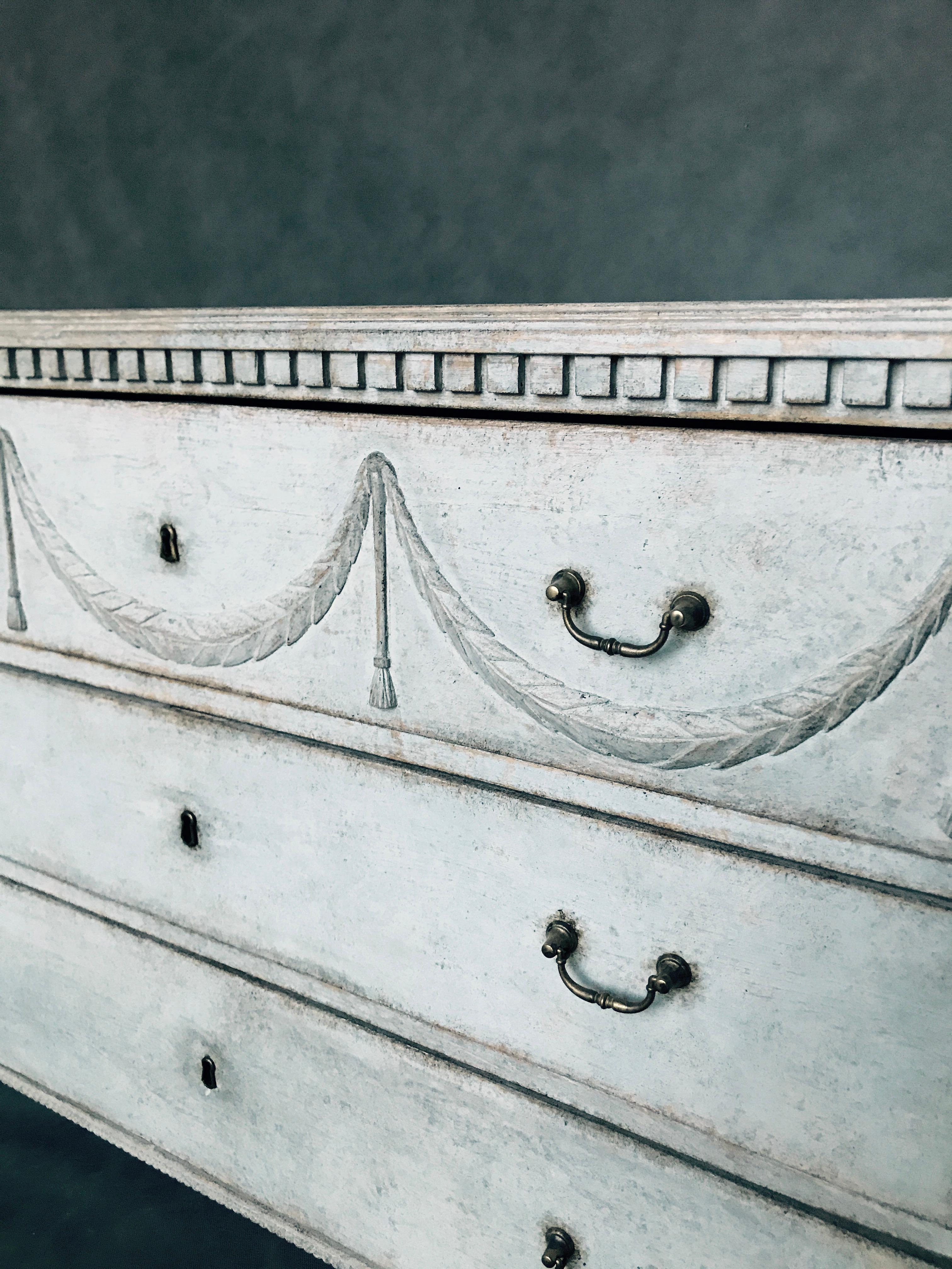 Antique Gustavian Style Chest of Drawers, 1860s For Sale 1
