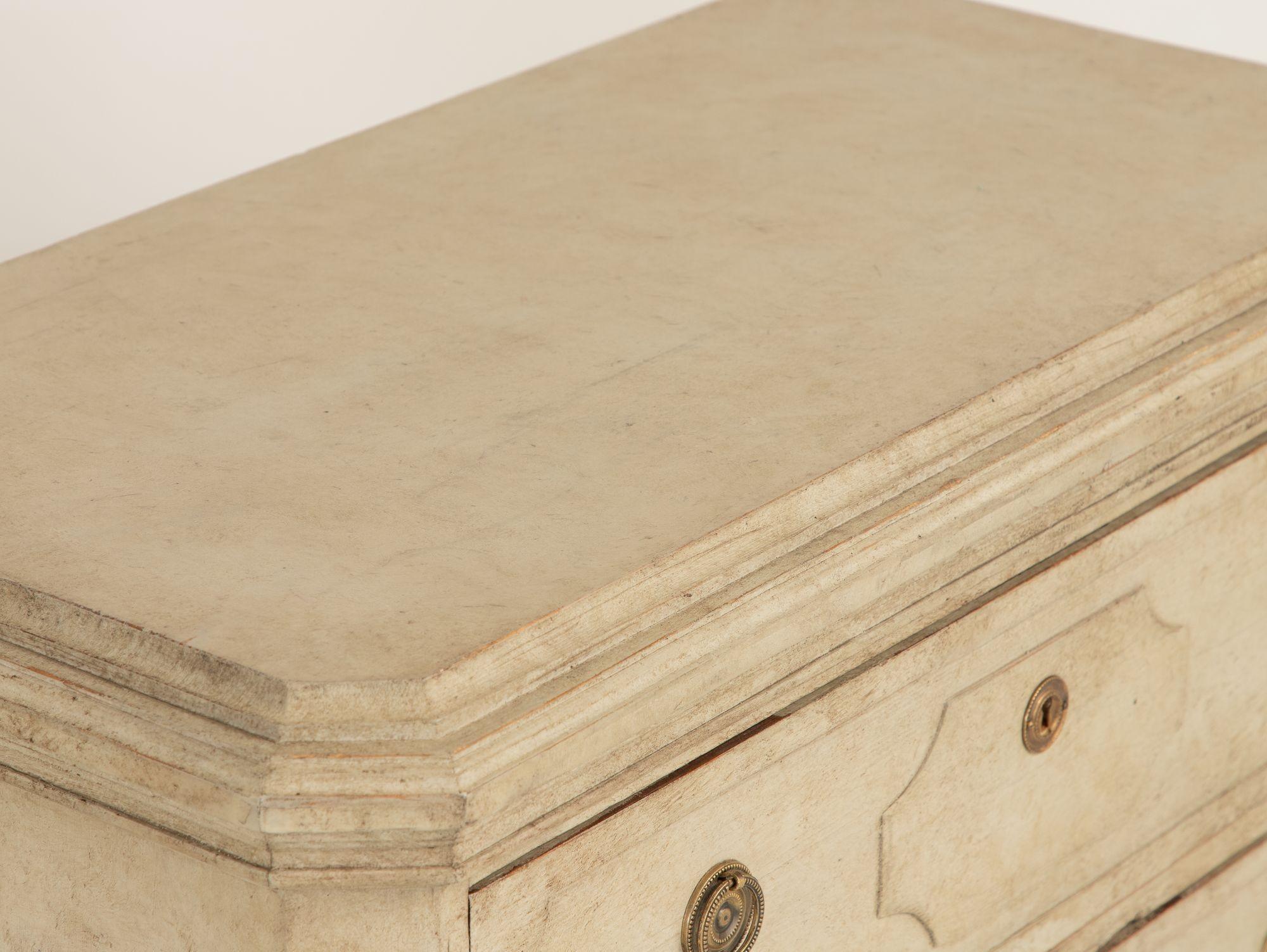 Antique Gustavian Style Chests of Drawers - a Pair For Sale 4