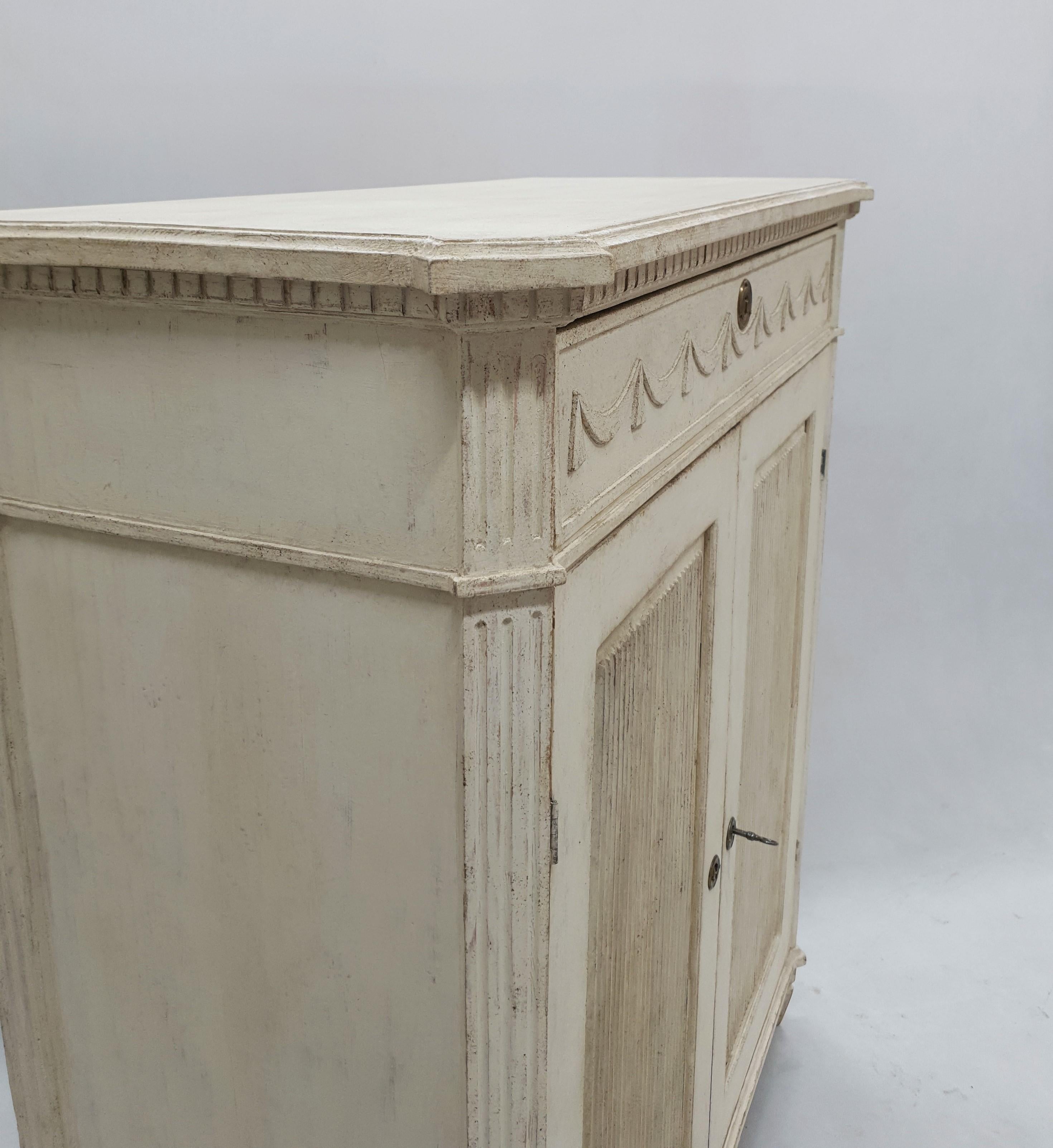 Hand-Carved Antique Gustavian Style Sideboard, Mid-19th Century For Sale