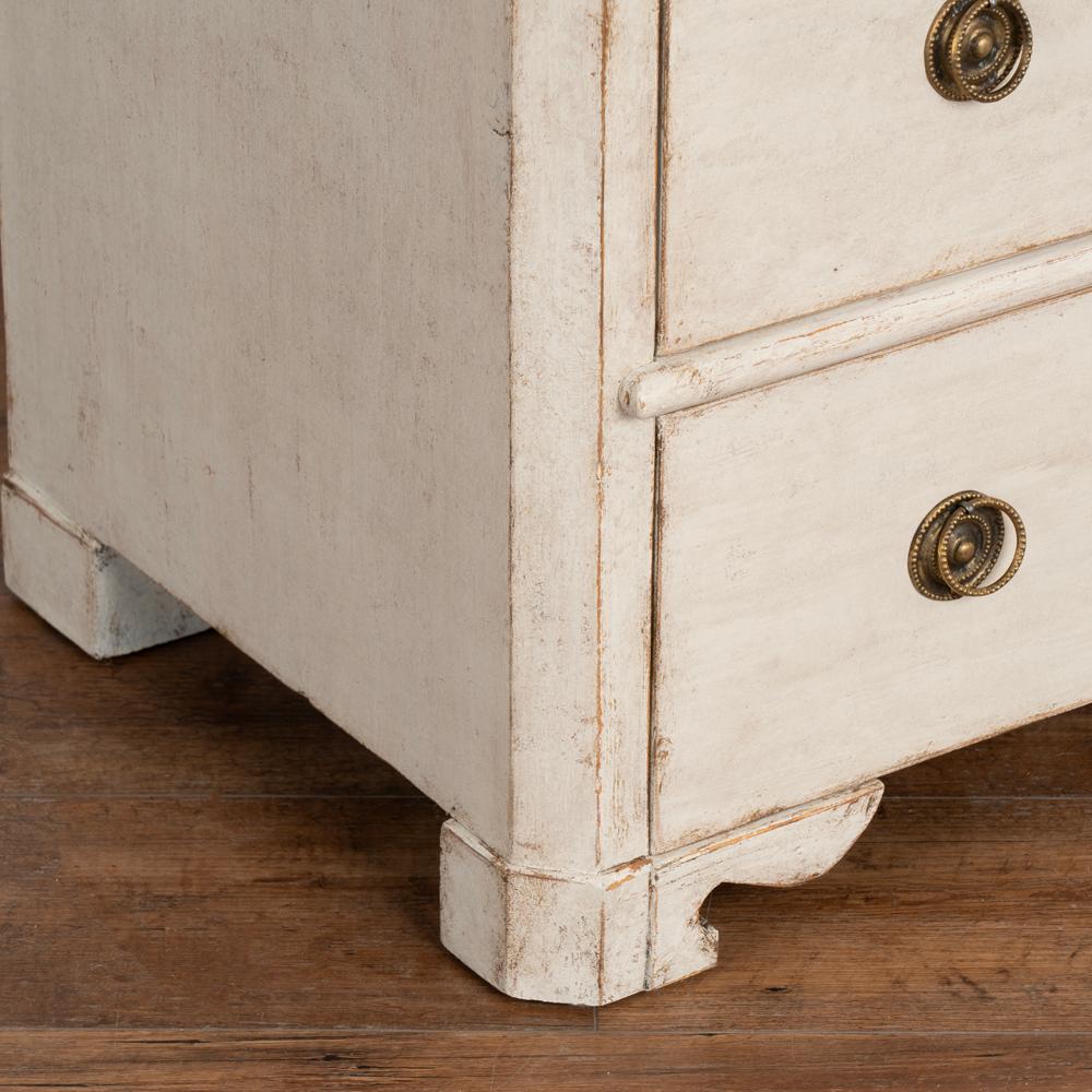 Antique Gustavian White Painted Chest of Drawers from Sweden, circa 1820-40 For Sale 3