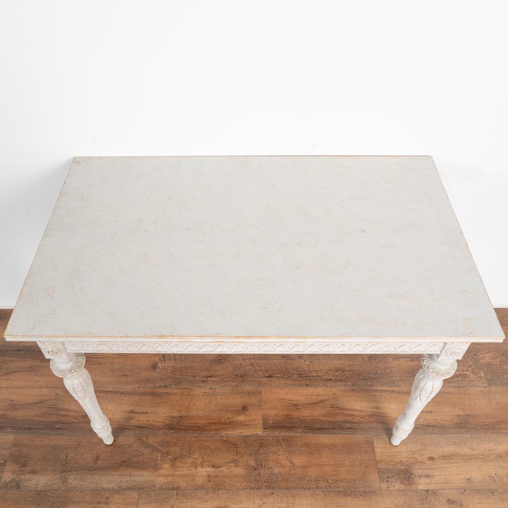 Hand-Carved Antique Gustavian White Painted Side Table Small Writing Table, Sweden circa 180