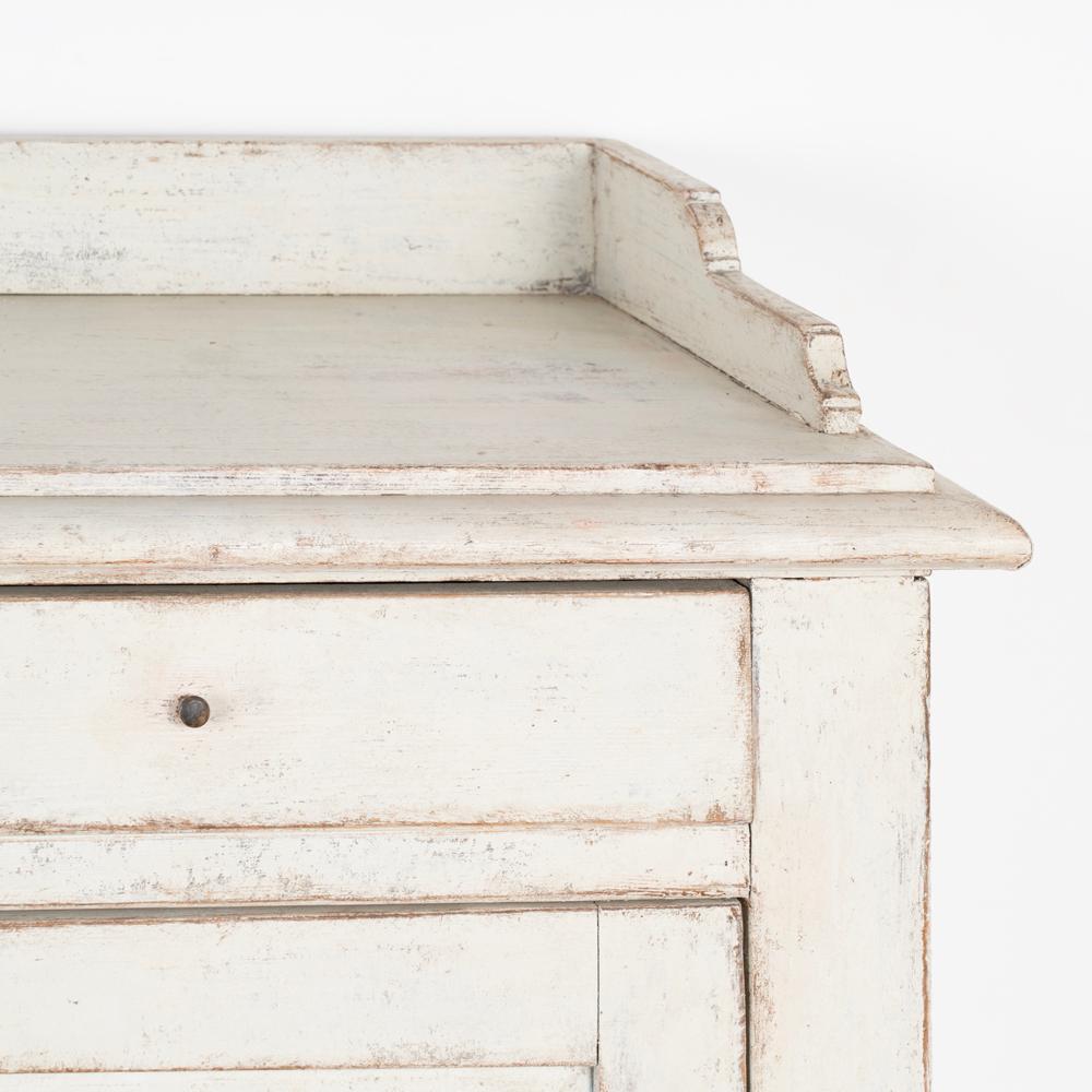 Antique Gustavian White Painted Tall Sideboard Buffet Server from Sweden circa 1 For Sale 1