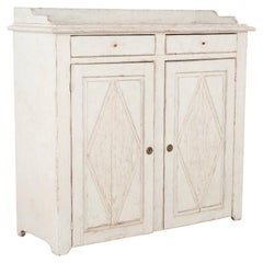 Antiguo Aparador Alto Servidor Buffet Gustaviano Pintado de Blanco de Suecia circa 1