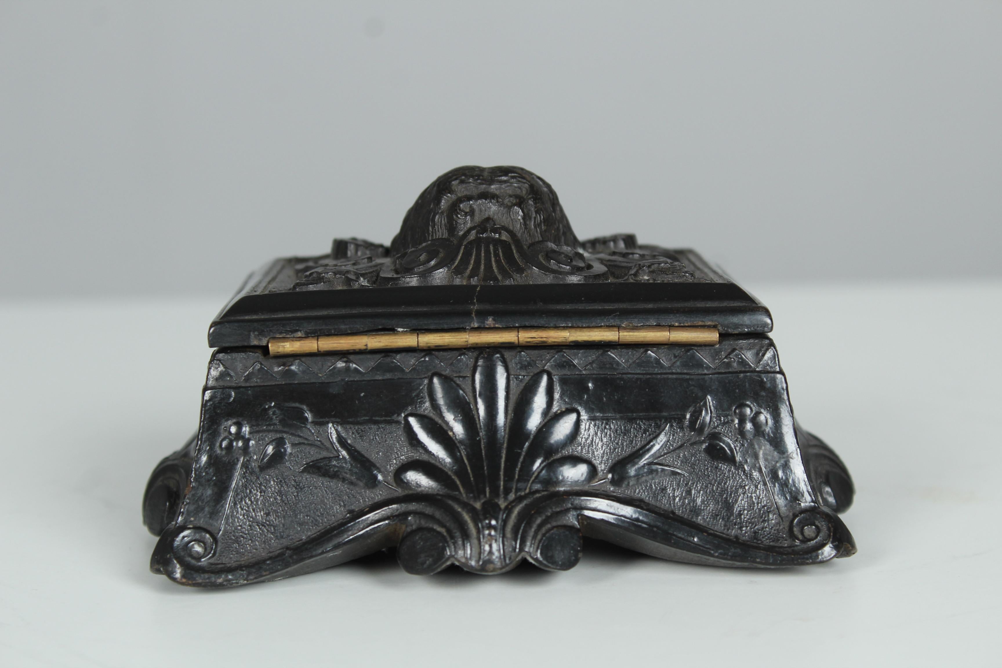 Antique Gutta-Percha Jewelry Box, France, Circa 1880 For Sale 6