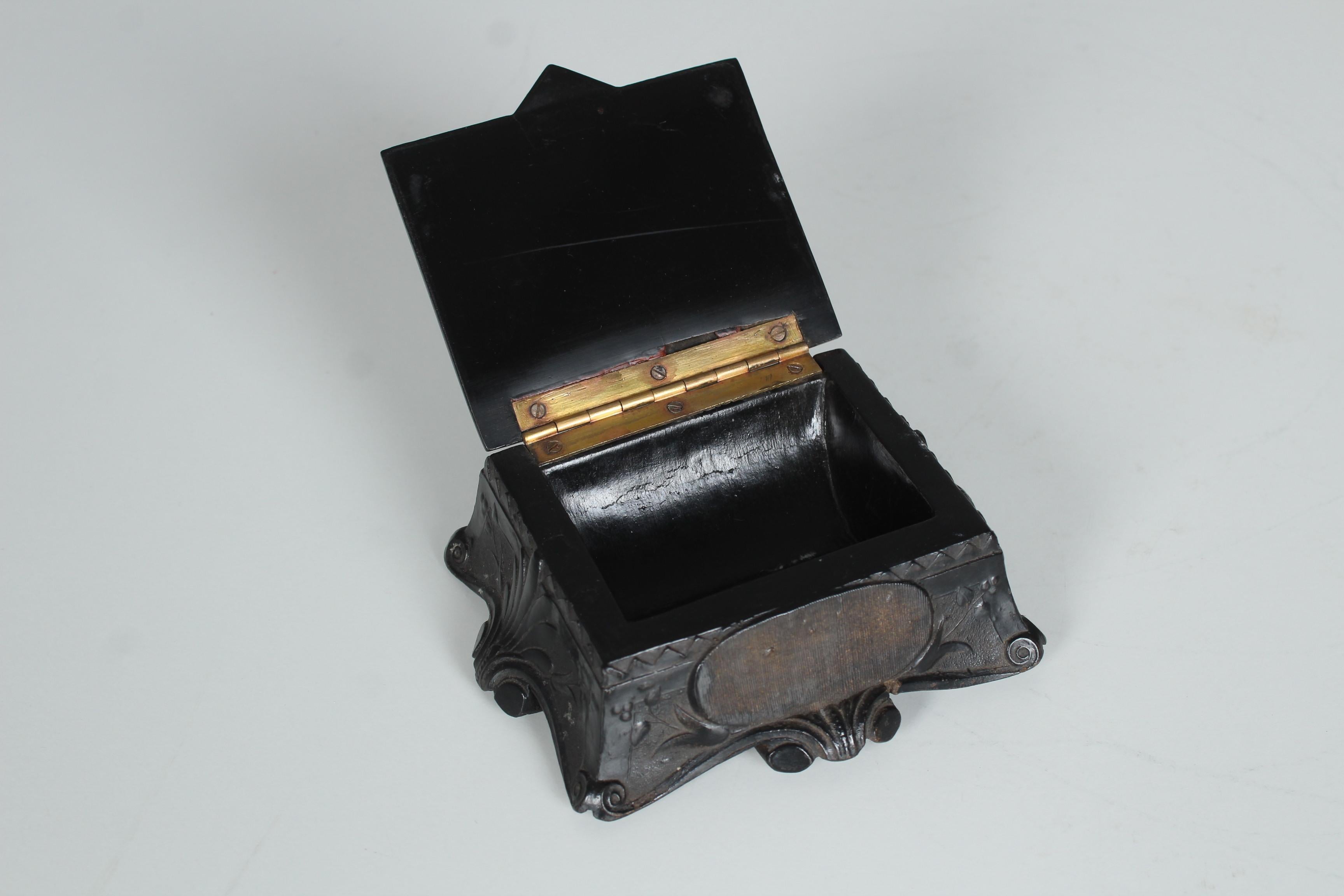 Late Victorian Antique Gutta-Percha Jewelry Box, France, Circa 1880 For Sale