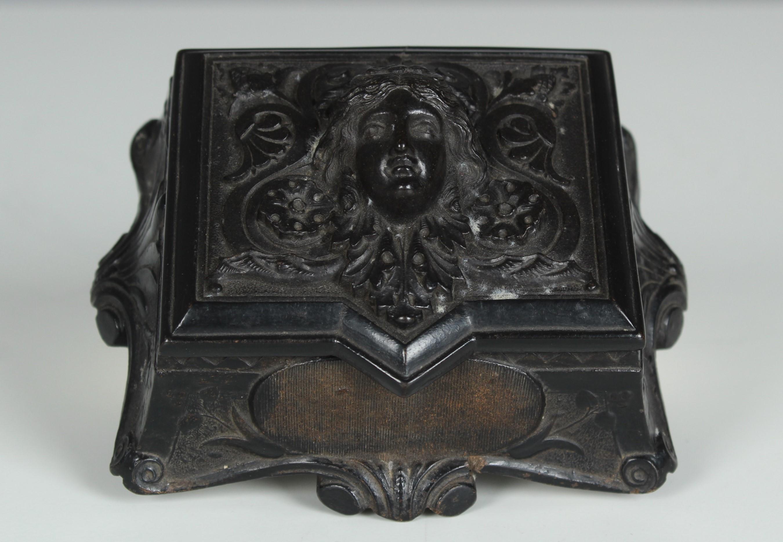 Antique Gutta-Percha Jewelry Box, France, Circa 1880 For Sale 1
