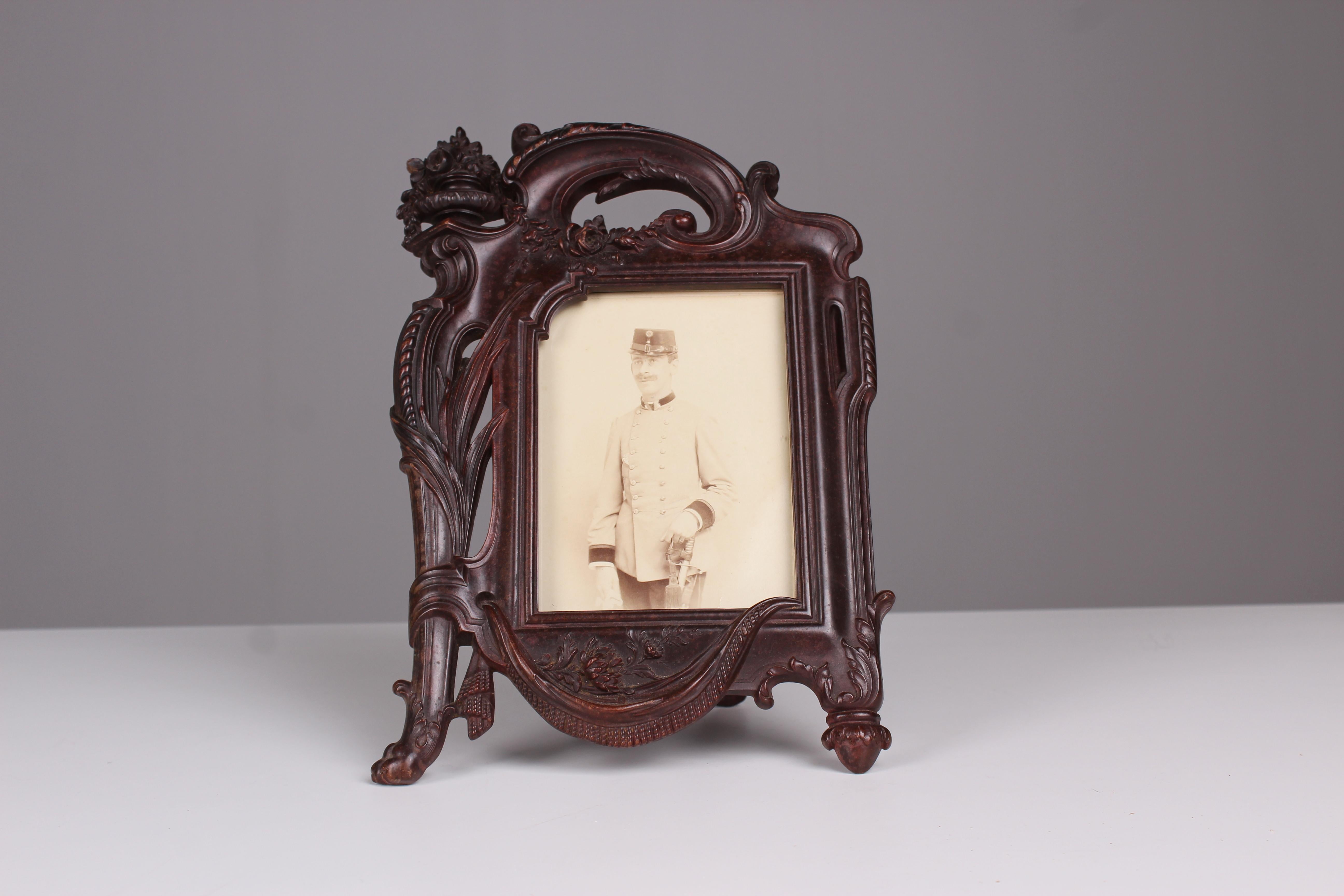 French Antique Gutta-Percha Picture Frame, France, 1880s, 10 x 13 cm For Sale