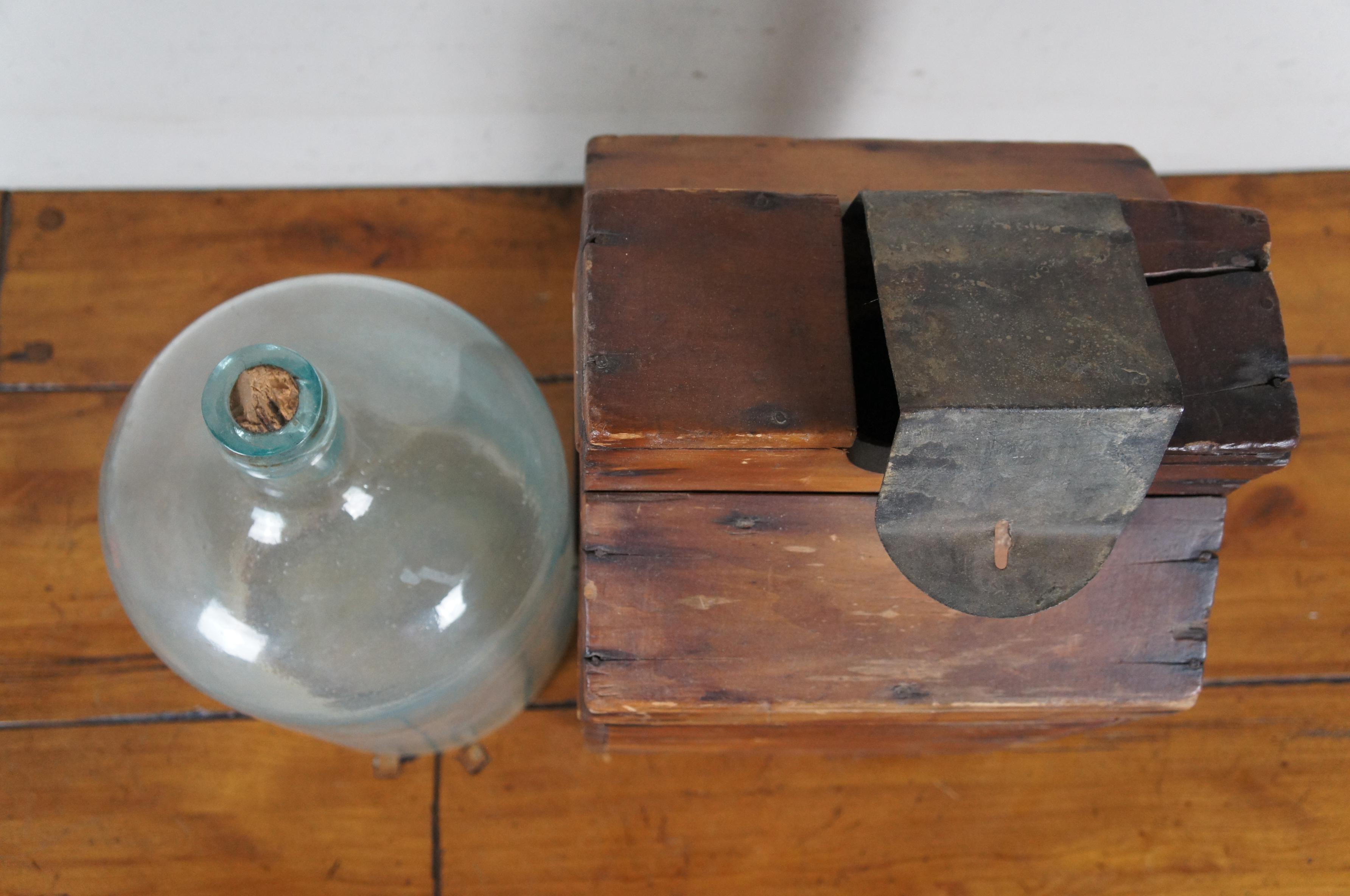 Antique GW Banker Boxed Demijohn Wine Whiskey Bottle & Tantalus Crate 19