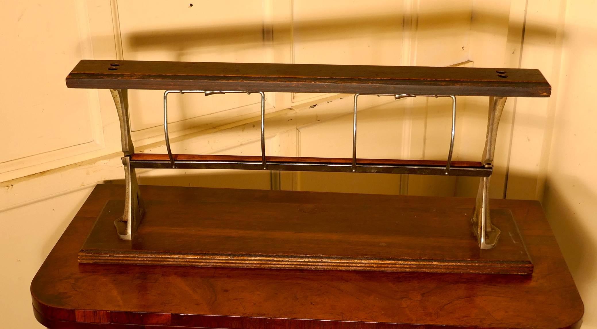 Antique Haberdashers Paper Roll Cutter Shop Wrapping Paper Dispenser In Good Condition In Godshill, Isle of Wight