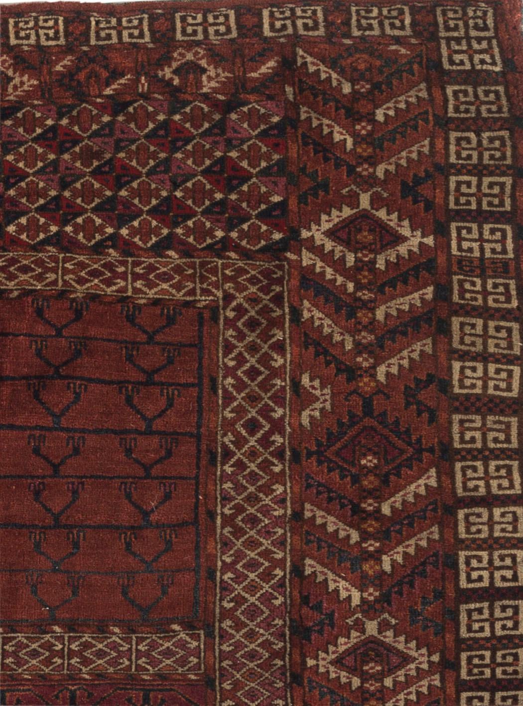 Antique Hachlo Bokhara rug, circa 1880. Bokara or Bokhara rugs are named after the city where they were sold. These rugs were made by Turkoman tribes, and these weavers gave the rug its distinctive design. At the end of the 20th century, carpet