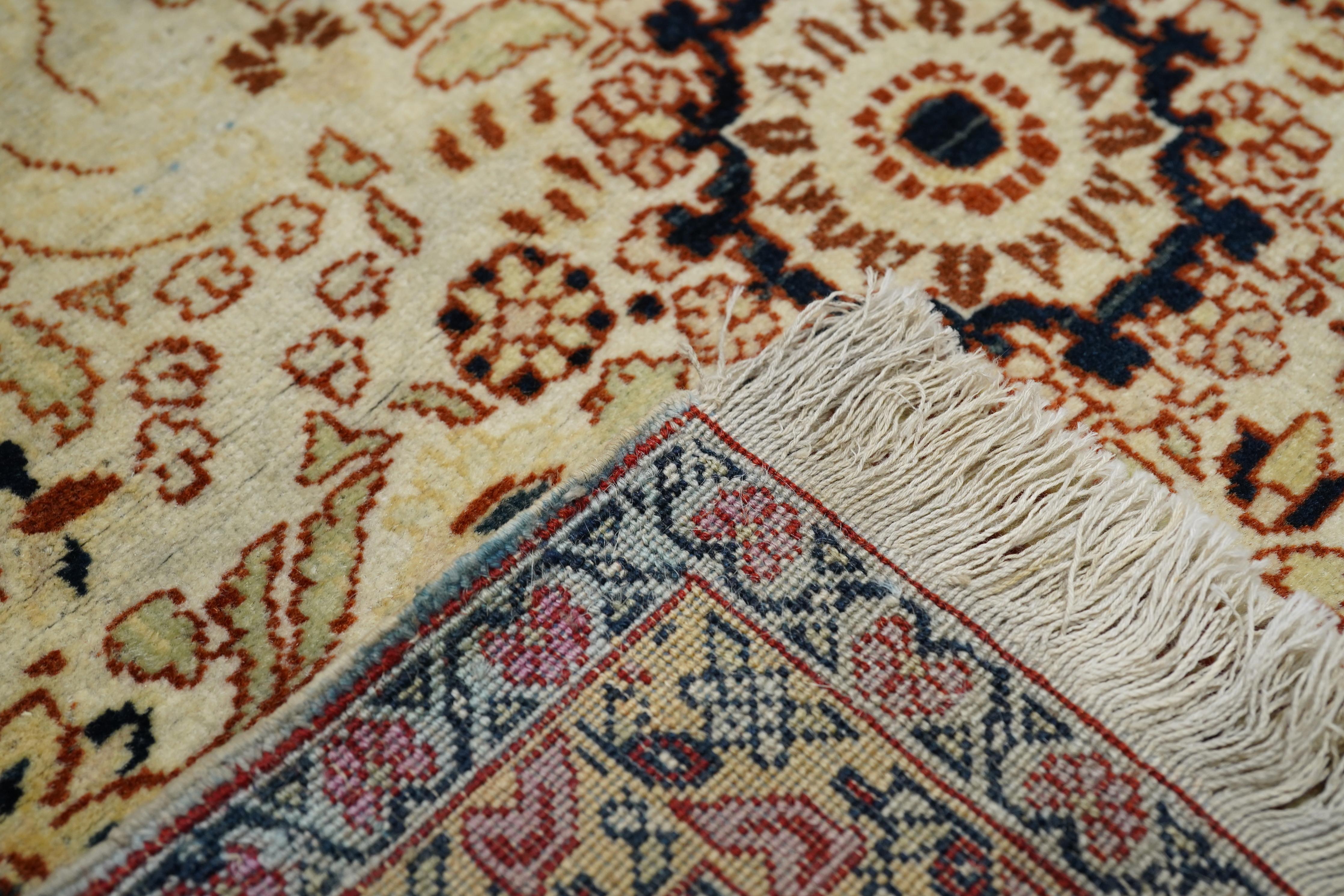 Tapis Haji Jalili ancien 4'3'' x 5'3'' en vente 3
