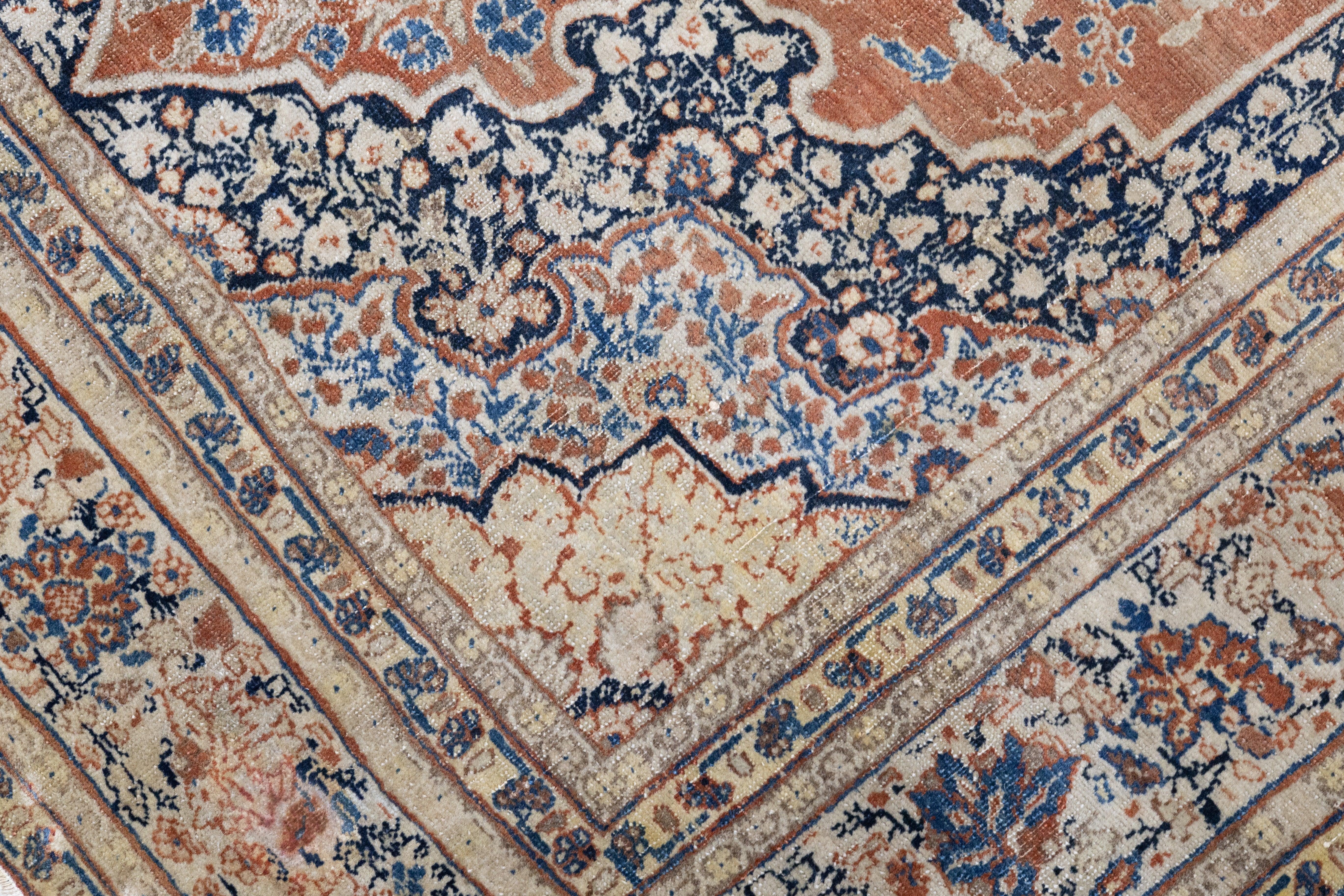 Antiker Haji Jalili Täbris-Teppich 3'9'' x 5'8'' im Angebot 2