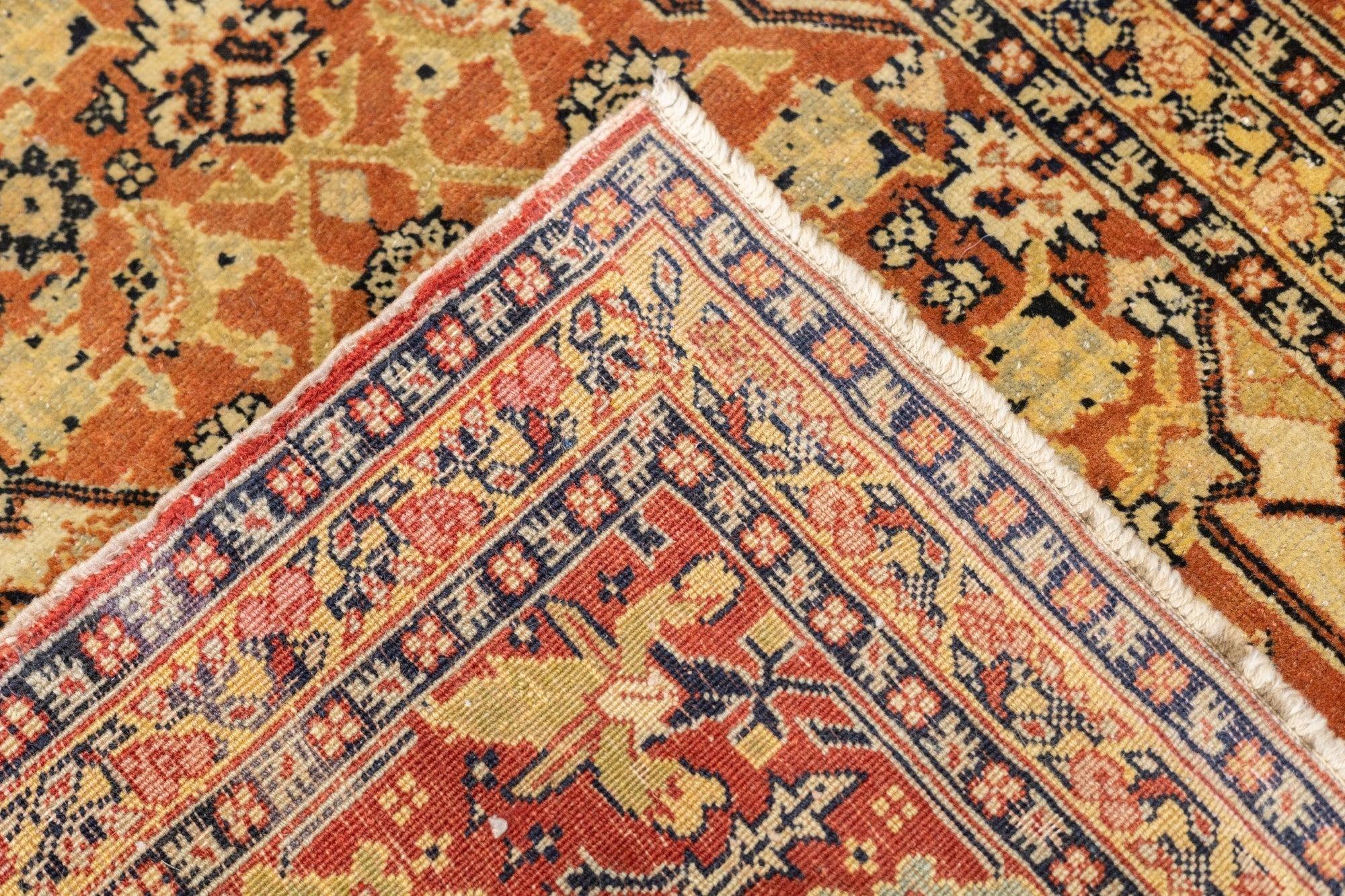 Antiker Haji Jalili Täbris-Teppich 4'2'' x 5'6'' im Angebot 6