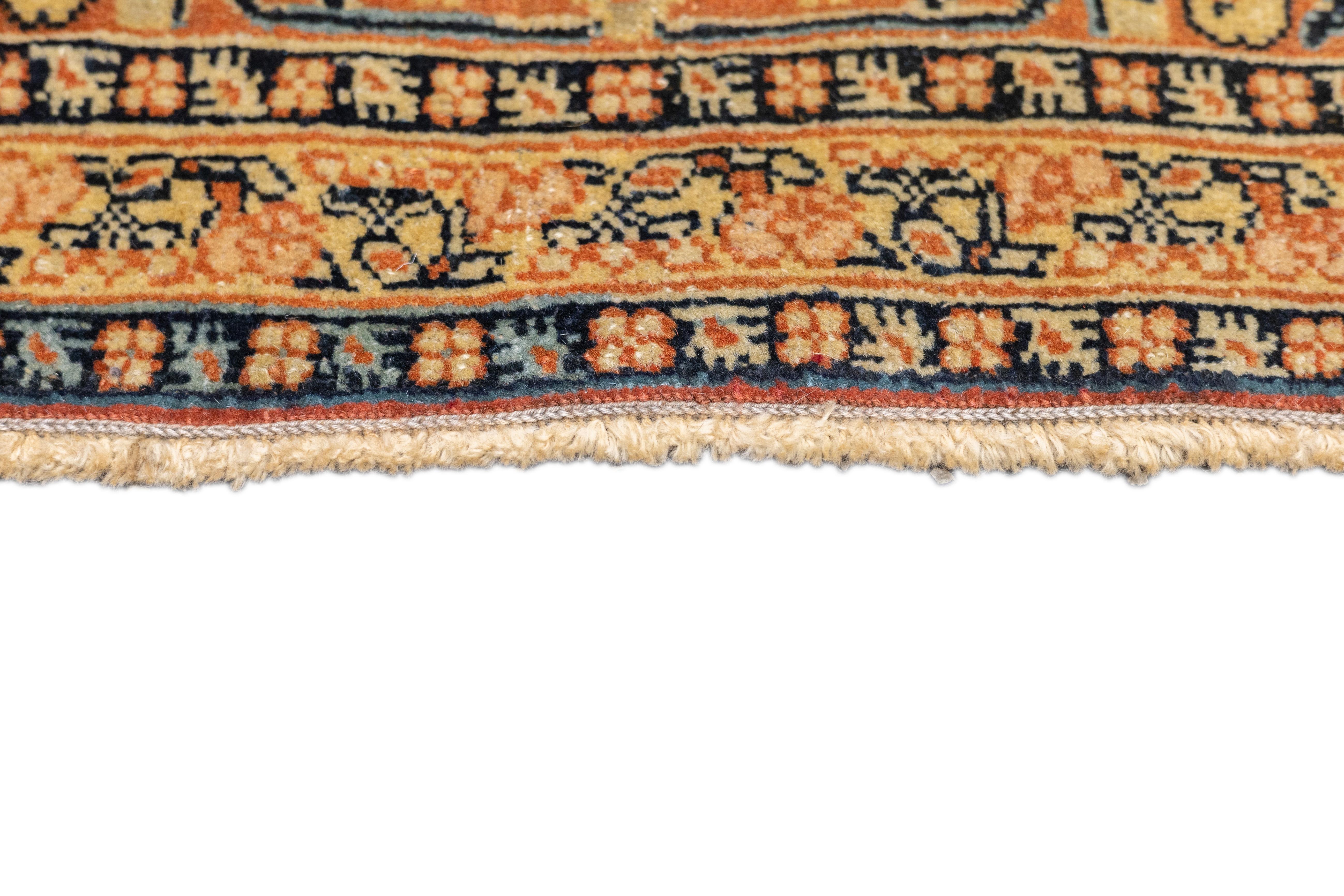 Antiker Haji Jalili Täbris-Teppich 4'2'' x 5'6'' (Persisch) im Angebot