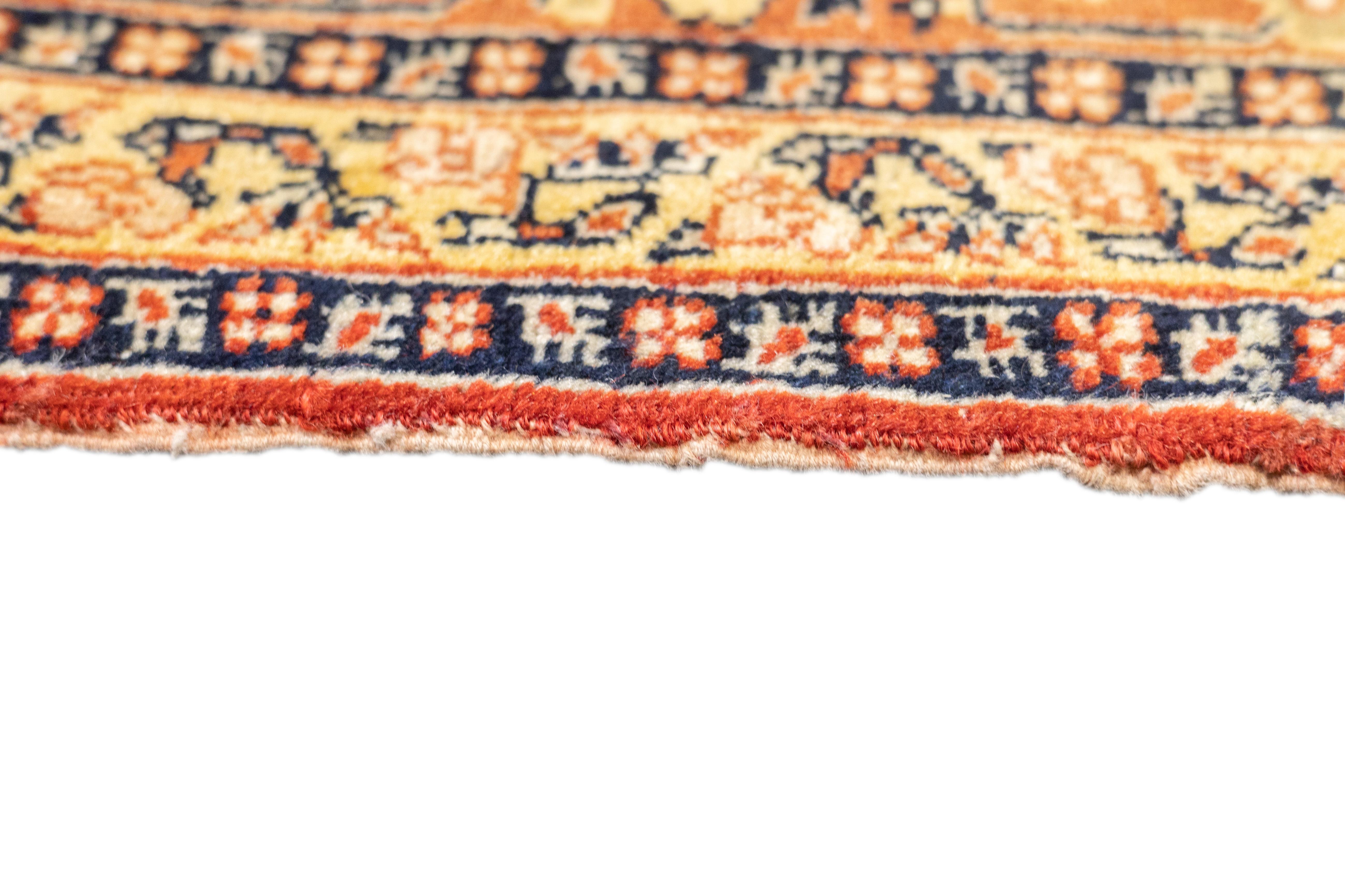 Antiker Haji Jalili Täbris-Teppich 4'2'' x 5'6'' (19. Jahrhundert) im Angebot