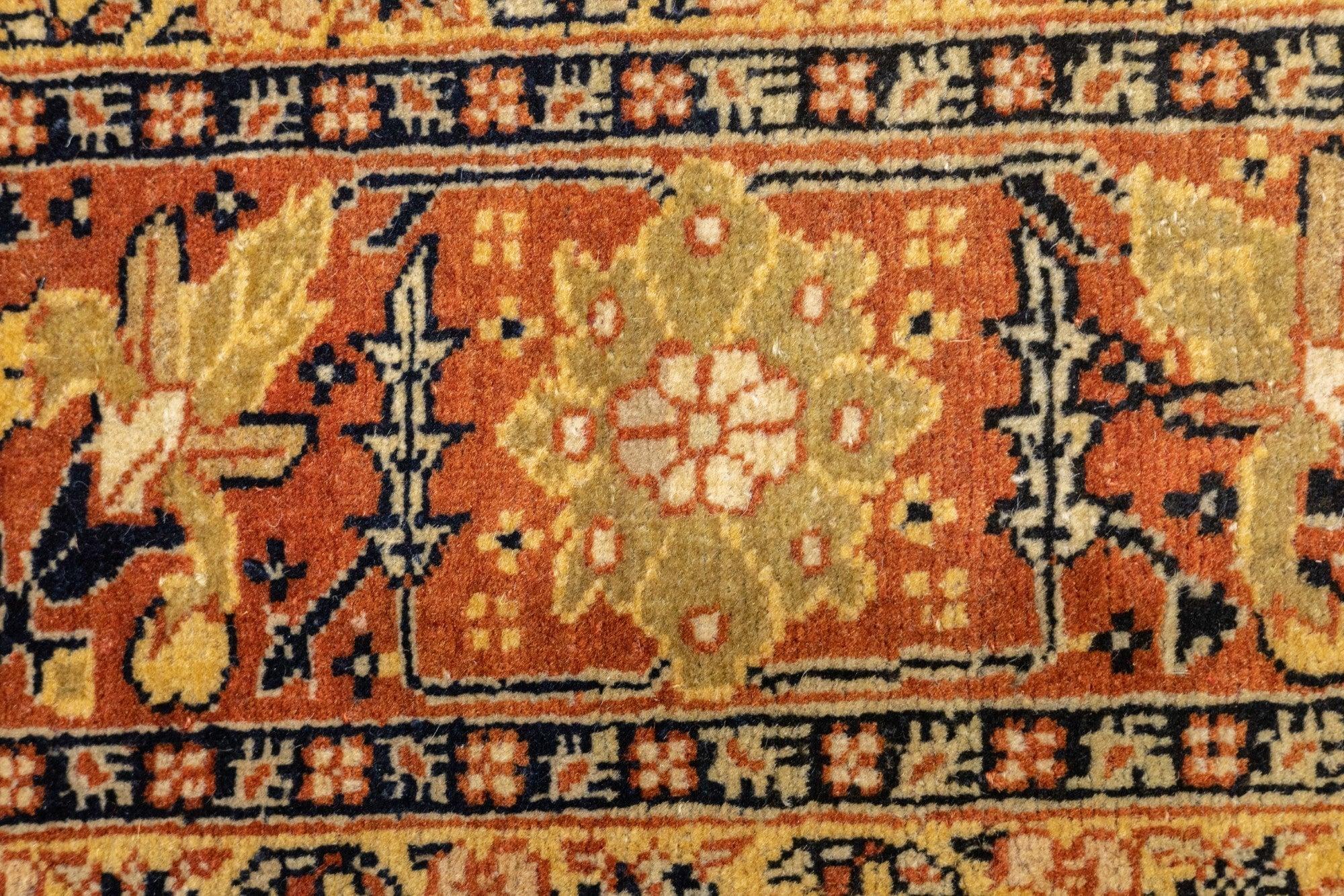 Antiker Haji Jalili Täbris-Teppich 4'2'' x 5'6'' im Angebot 1