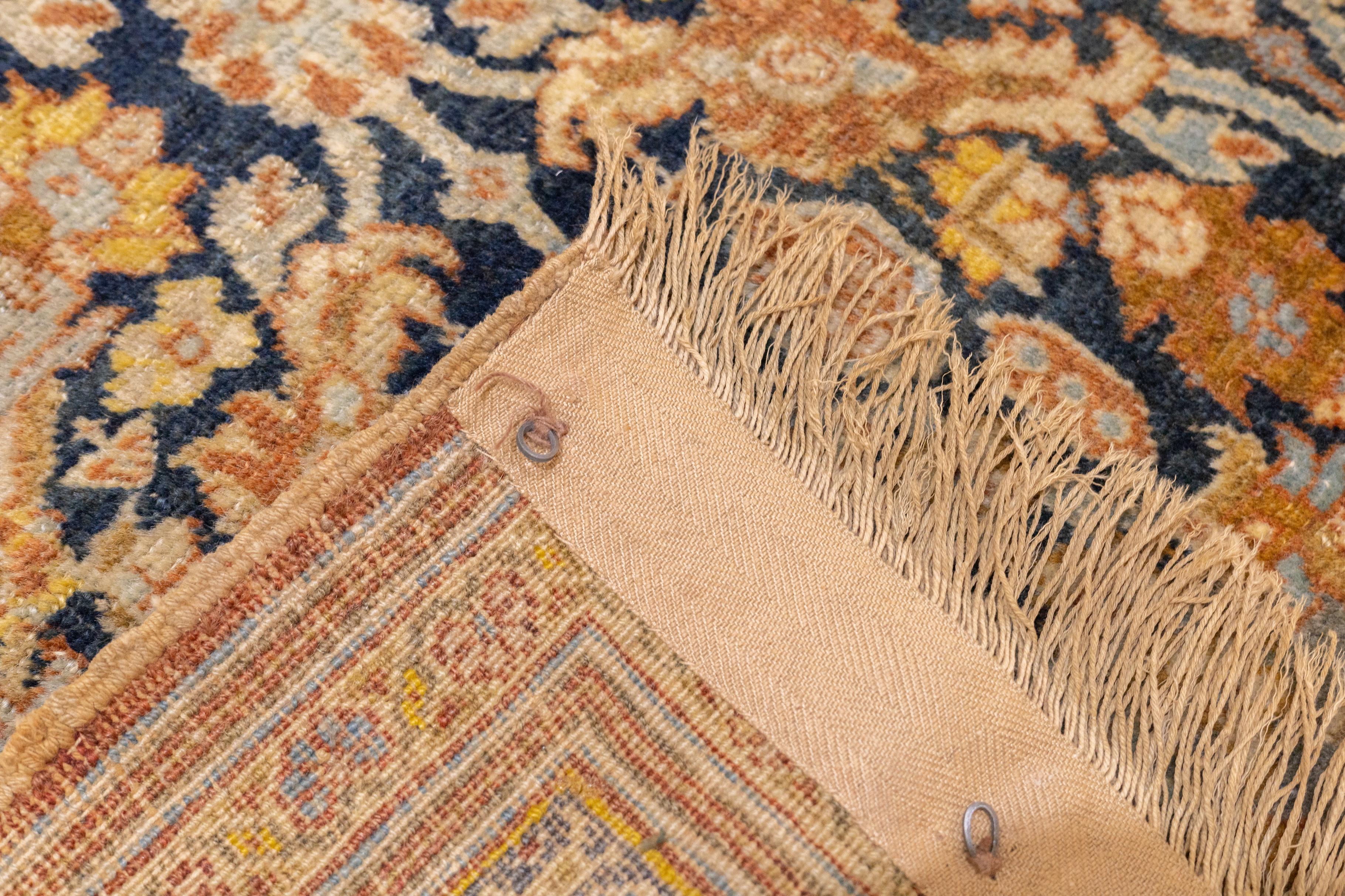 Antiker Haji Jalili Tabriz Teppich 4'5'' x 5'4'' im Zustand „Gut“ im Angebot in New York, NY