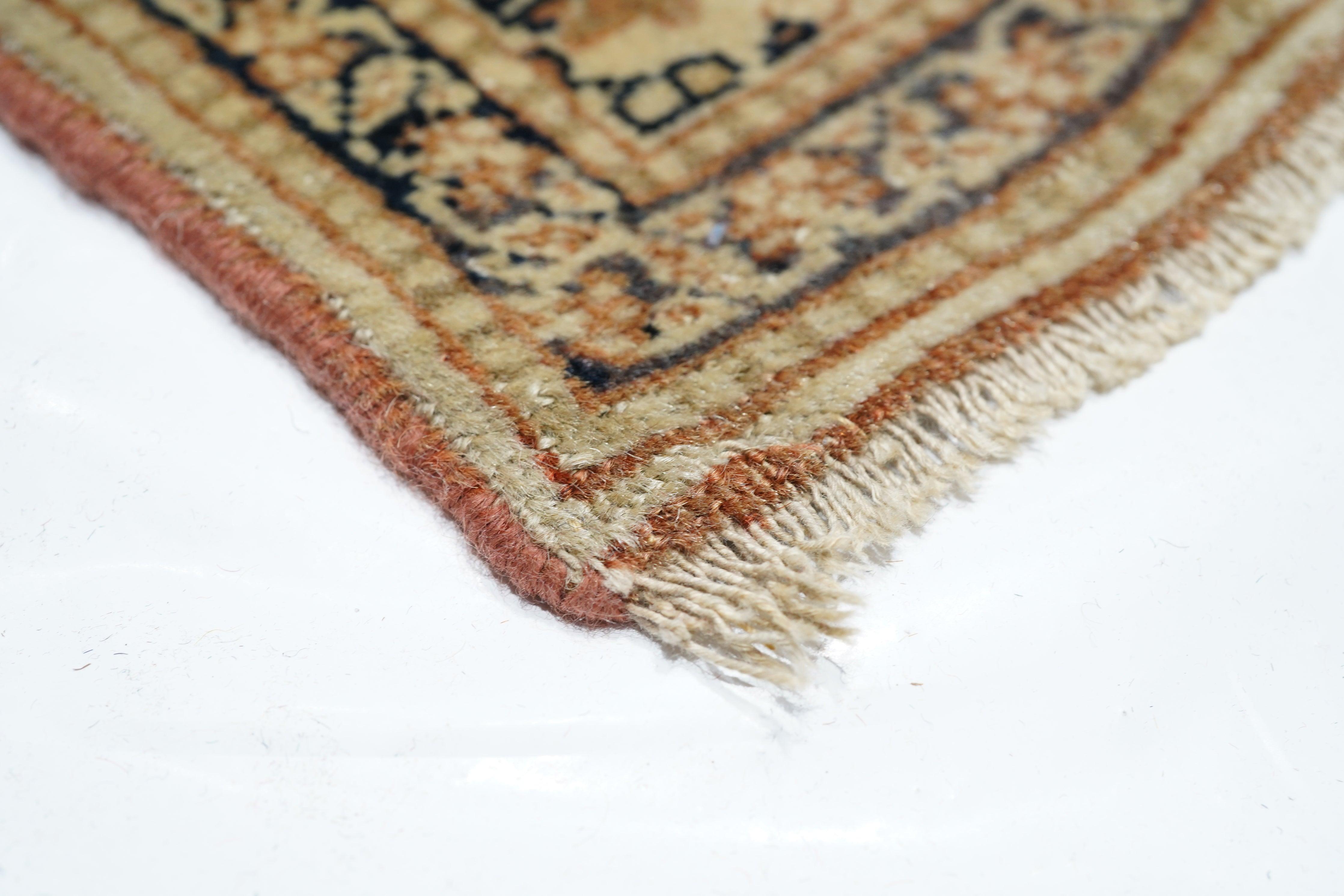 Tappeto antico Haji Jalili Tabriz 8'10'' x 11'5'' In condizioni buone in vendita a New York, NY
