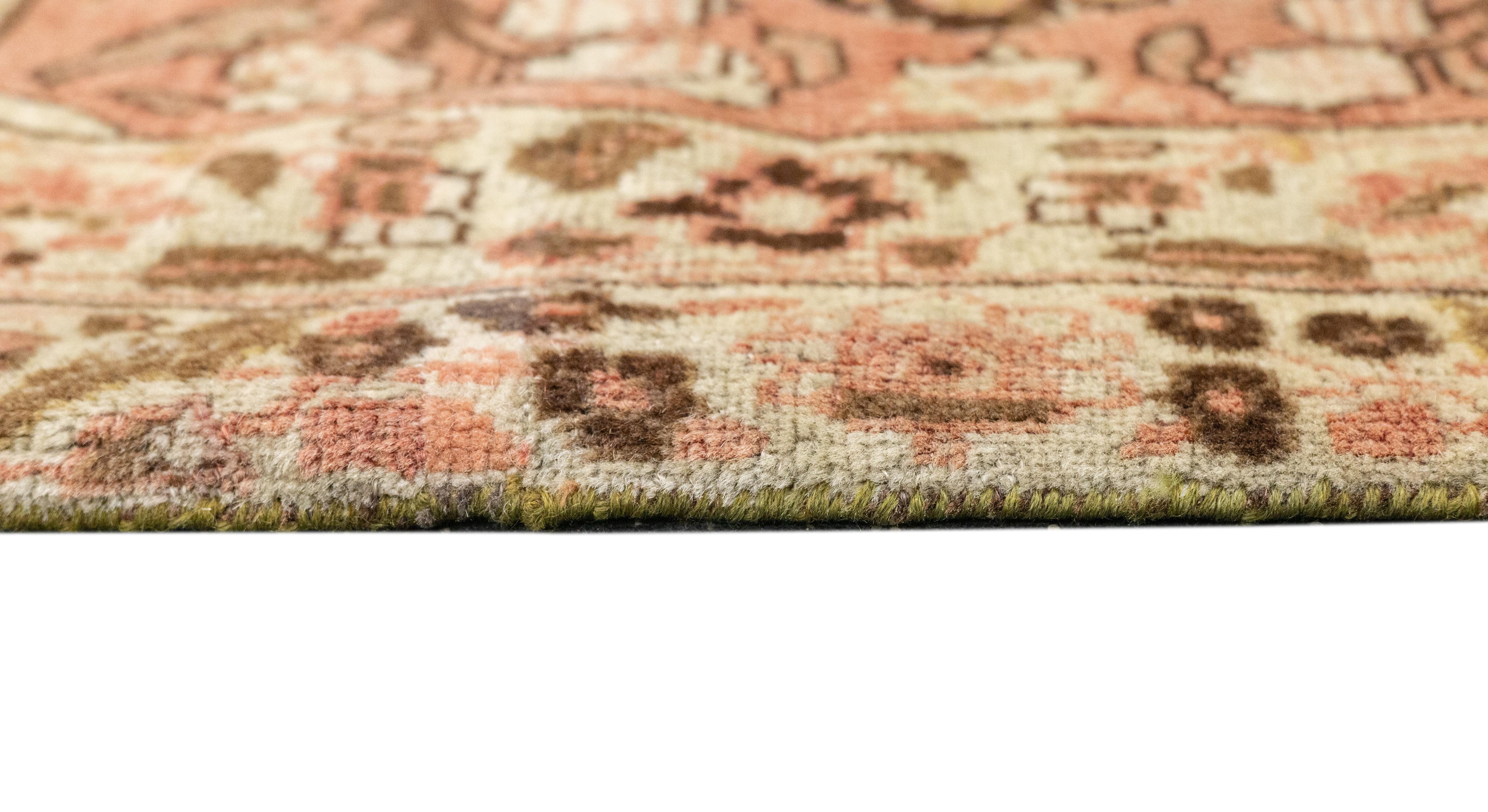 Tappeto antico Haji Jalili Tabriz 9'4'' x 12'5'' In condizioni buone in vendita a New York, NY
