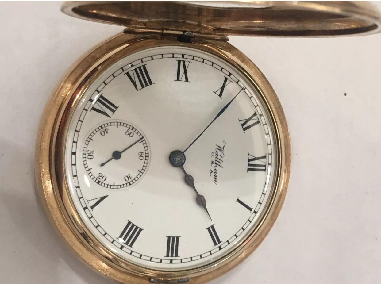 Antique Half Hunter Dennison Cased Pocket Watch Signed Waltham Traveller U.S.A. In Fair Condition For Sale In Carlisle, GB