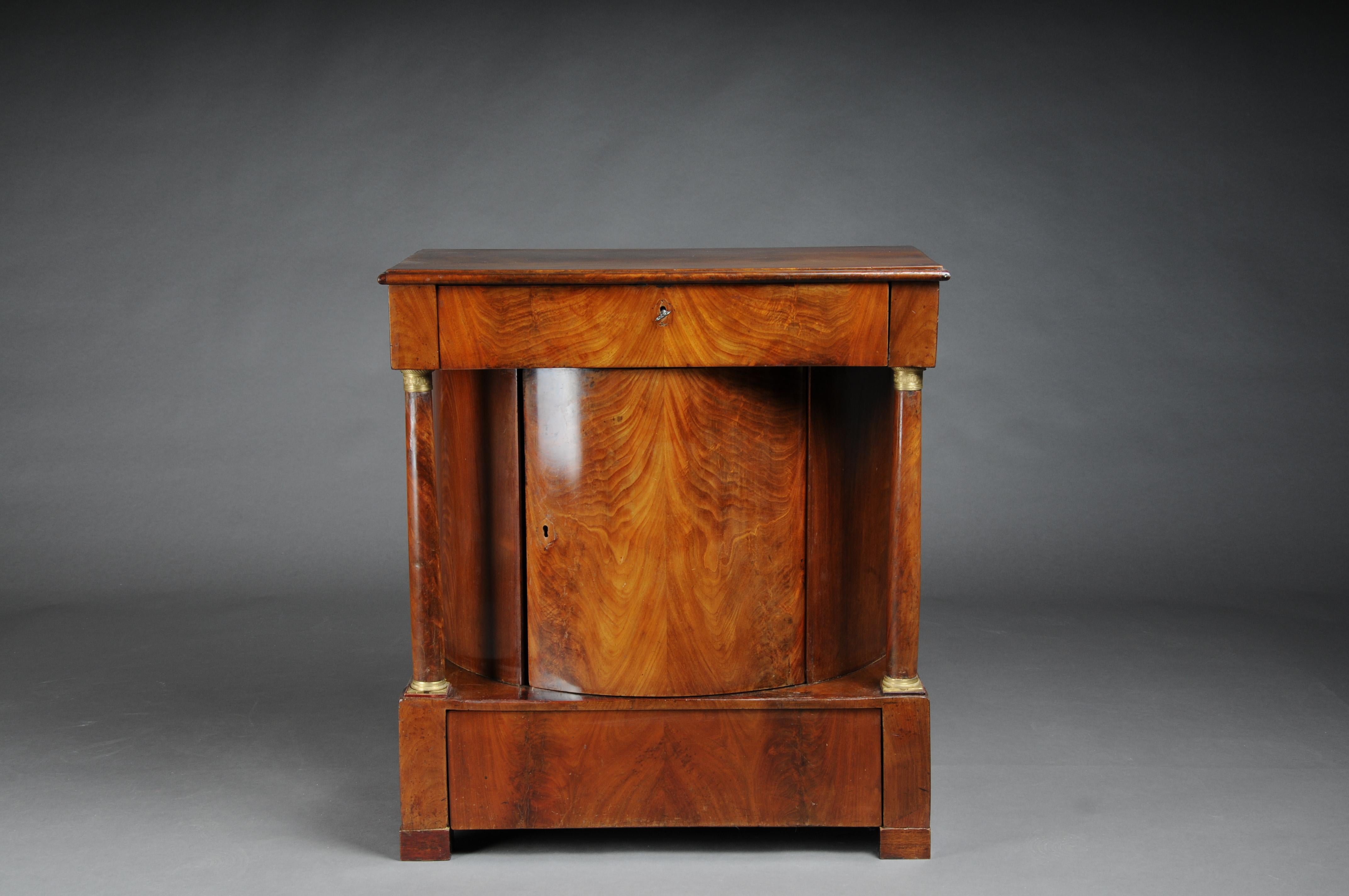 Veneer Antique half-round Empire chest of drawers, mahogany, around 1810 For Sale