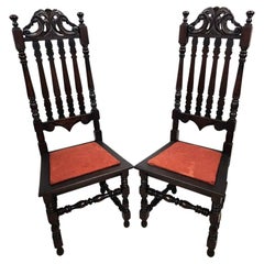Pareja de sillas de comedor antiguas de nogal