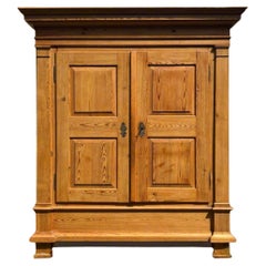 Antique Cupboard pour hall d'entrée  Baroque 18e siècle  Bois tendre