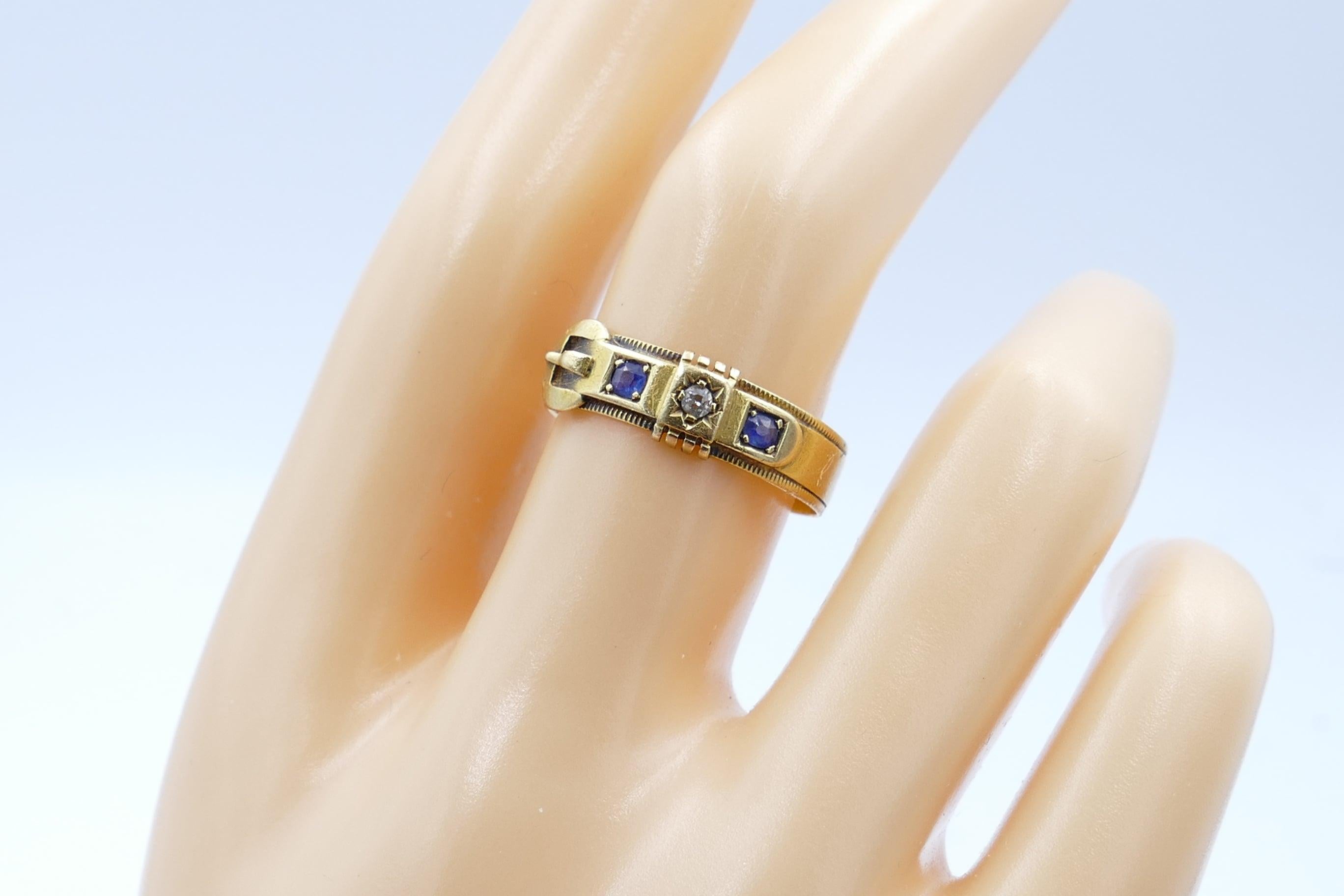 Antique Hallmarked 18 Carat Yellow Gold Blue Sapphire and Diamond Buckle Ring In Excellent Condition For Sale In Splitter's Creek, NSW