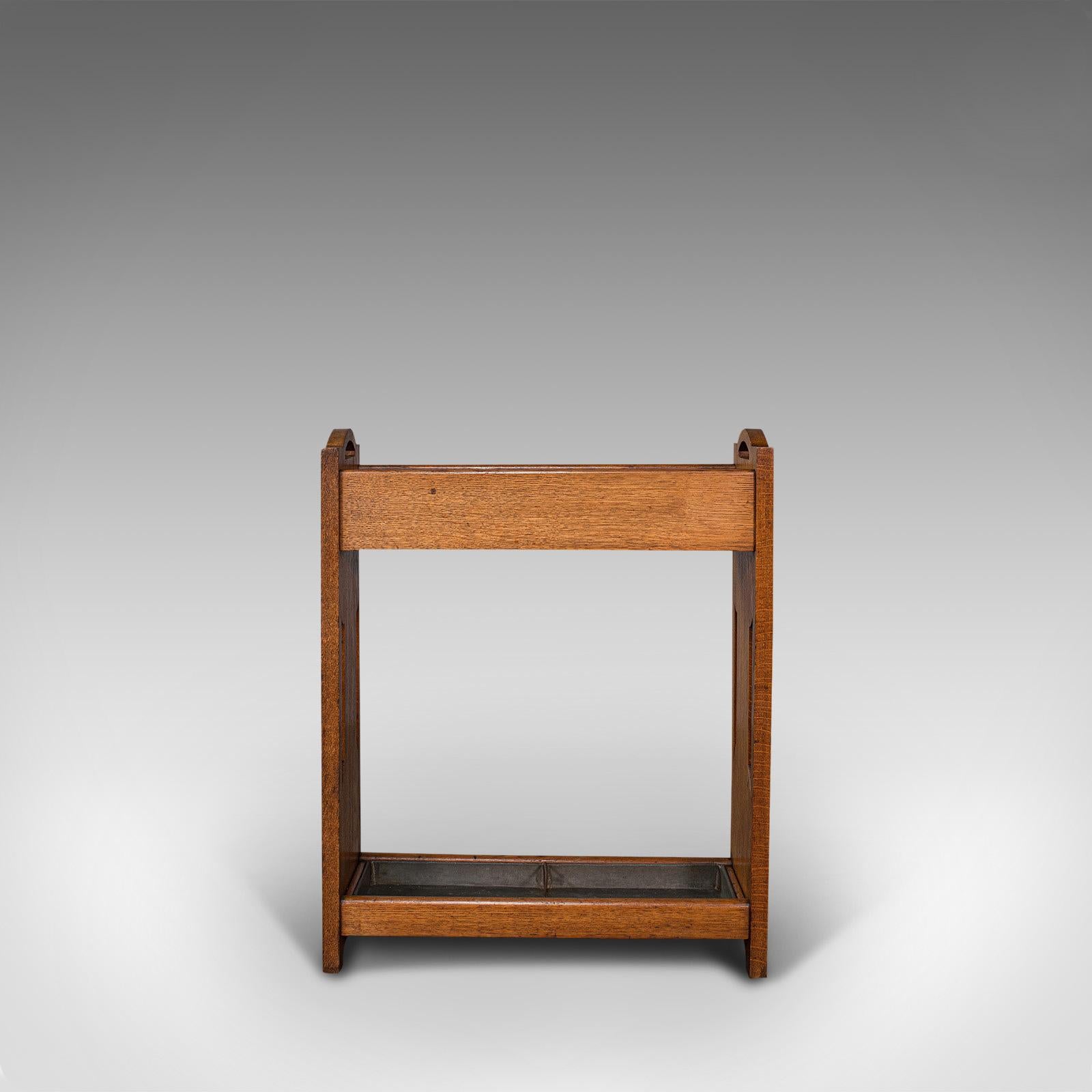 Perchero de Pasillo Antiguo, Inglés, Liberty-Esque, Soporte de Palo, Arts & Crafts Británico en venta
