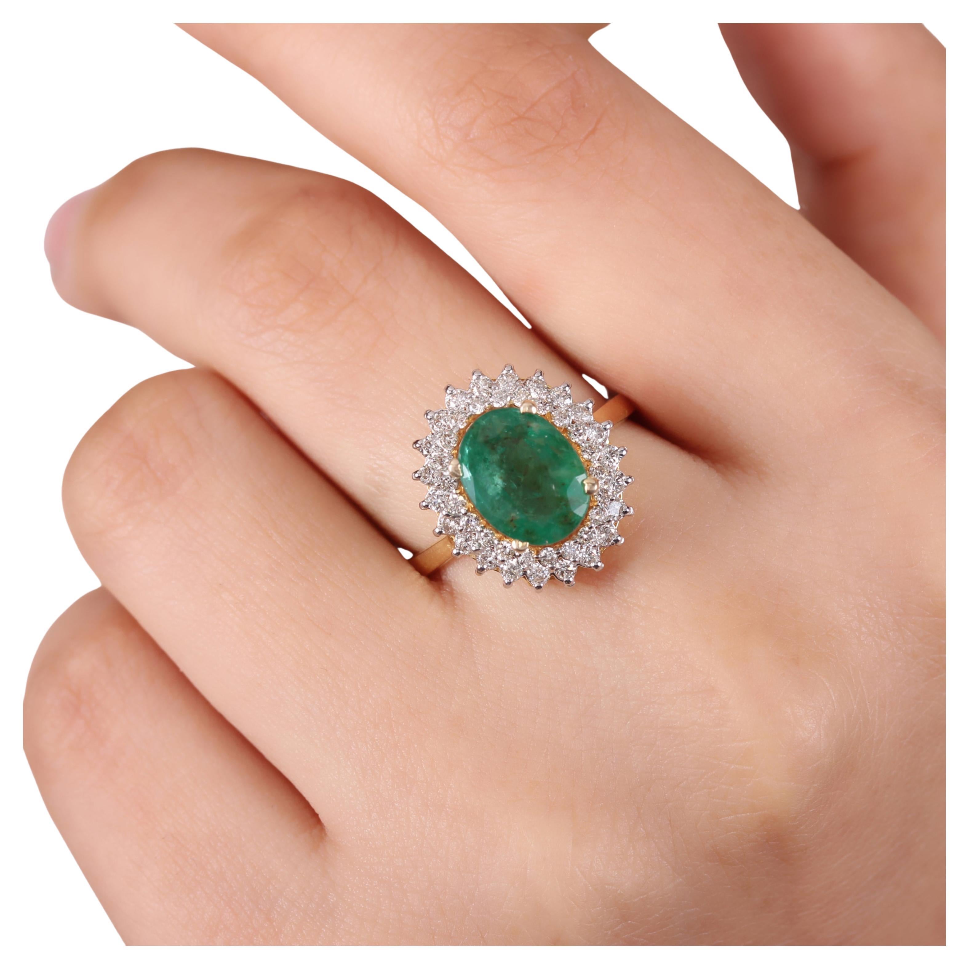 Antique Halo Natural Emerald Diamond Engagement Ring Yellow Gold Cocktail Ring For Sale