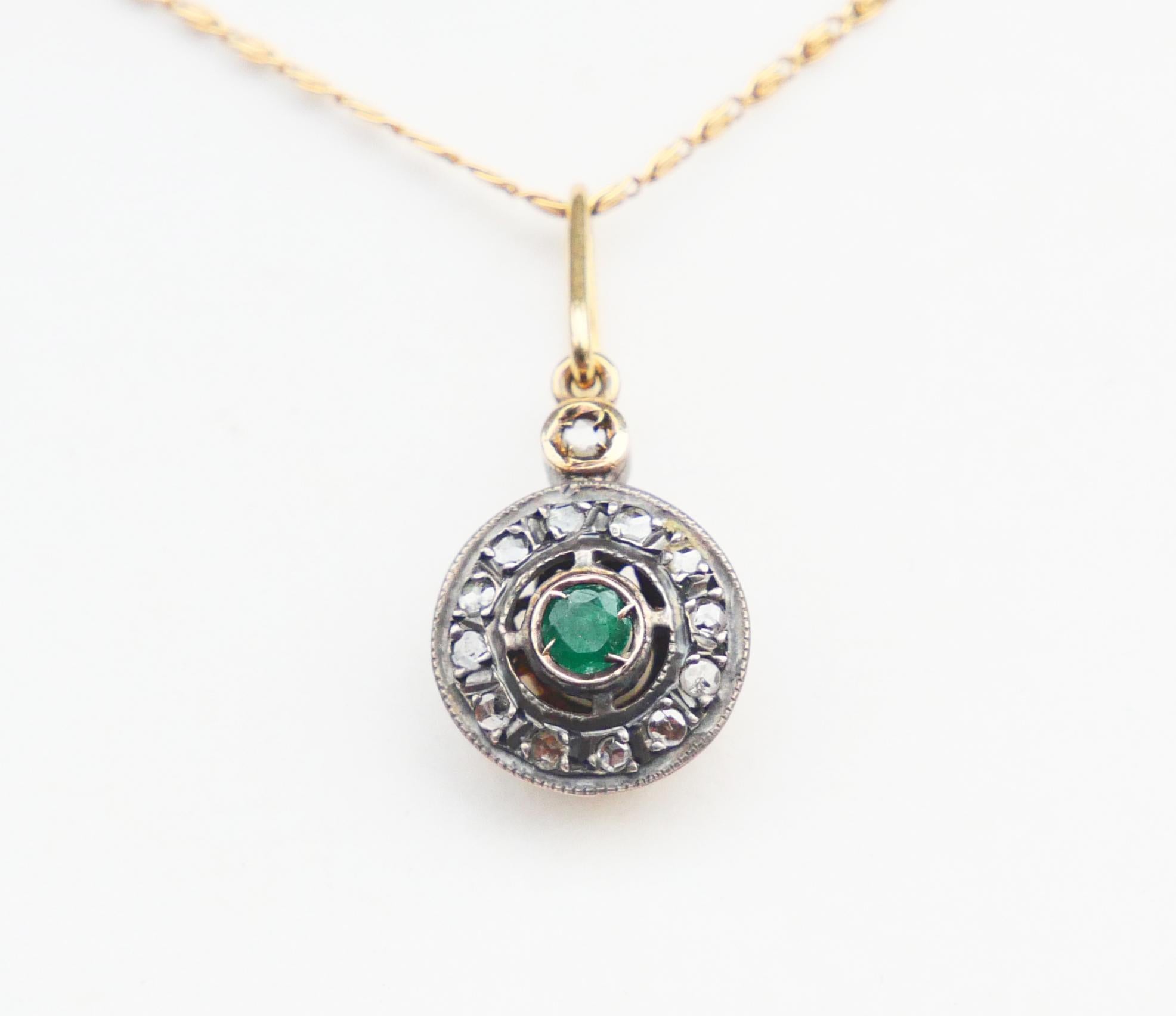 Art Deco Antique Halo Pendant Emerald Diamond solid 14K Gold / 2.25gr For Sale