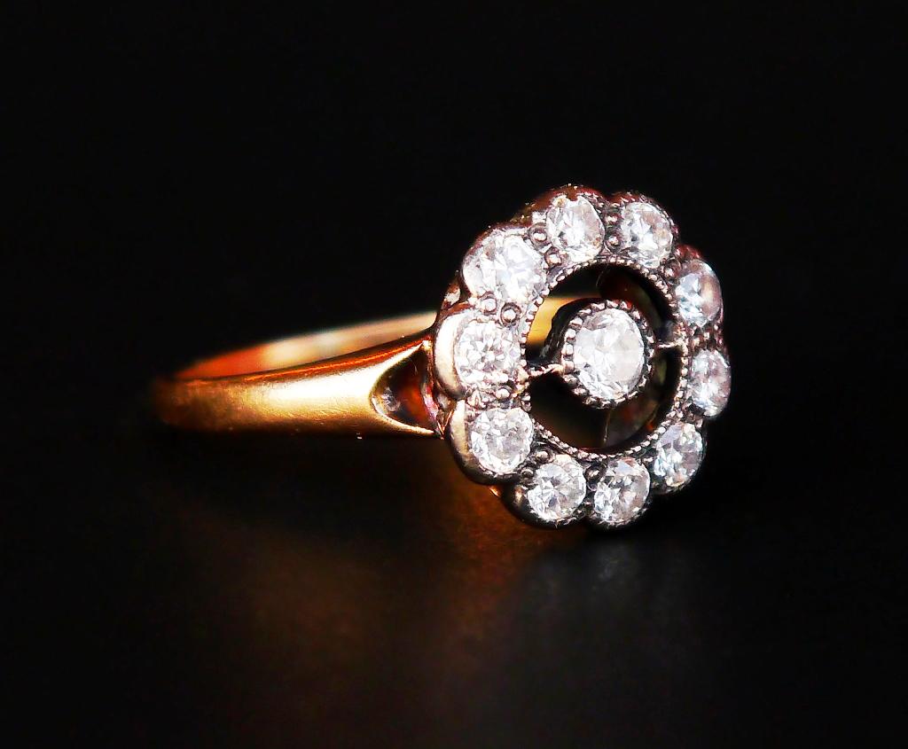 Antique Halo Ring 0.55 Diamonds solid 14K Gold 4.25US/ 2gr For Sale 2