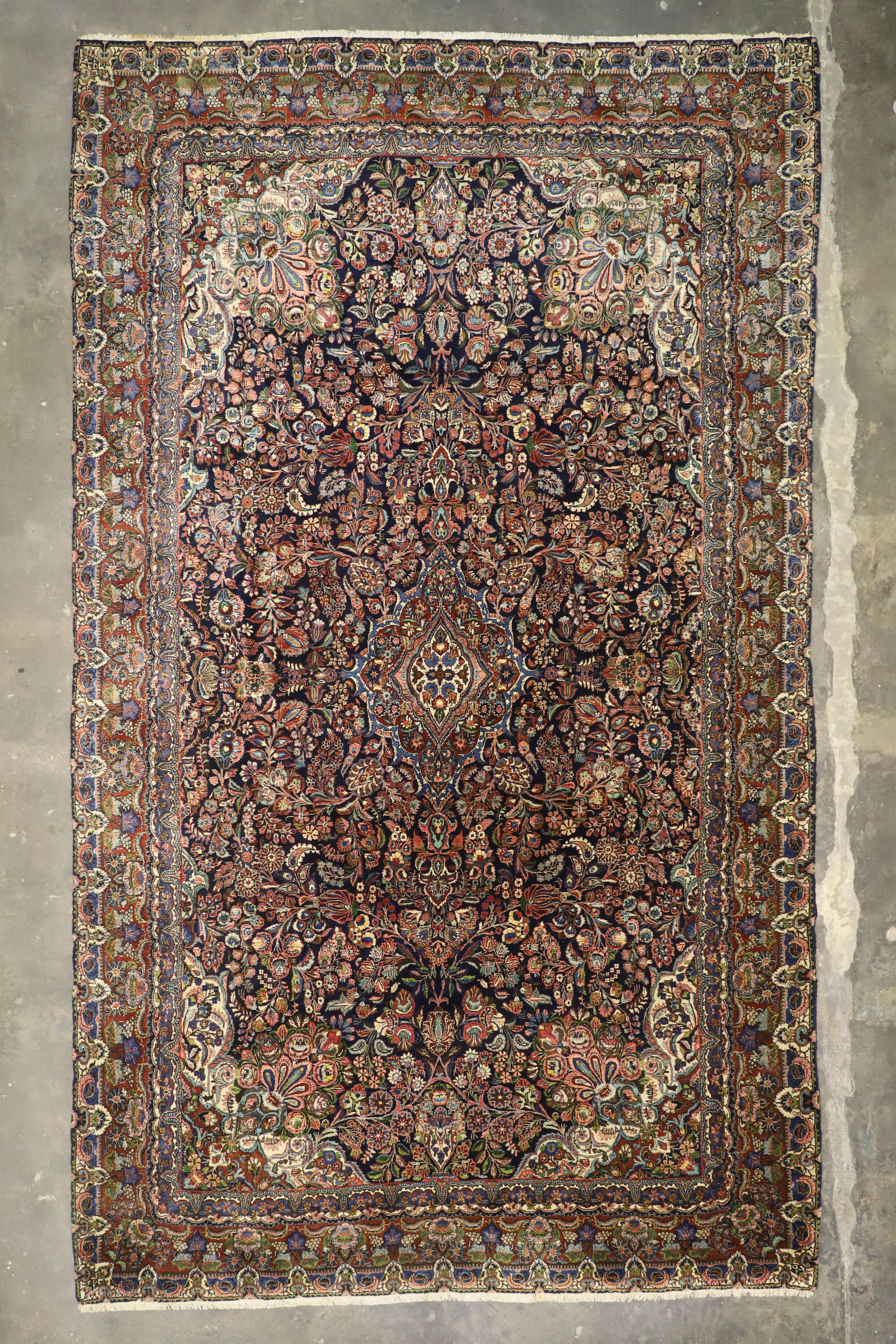 Lana Tappeto antico Hamadan Persian Palace Size Vase Design con stile barocco di lusso in vendita