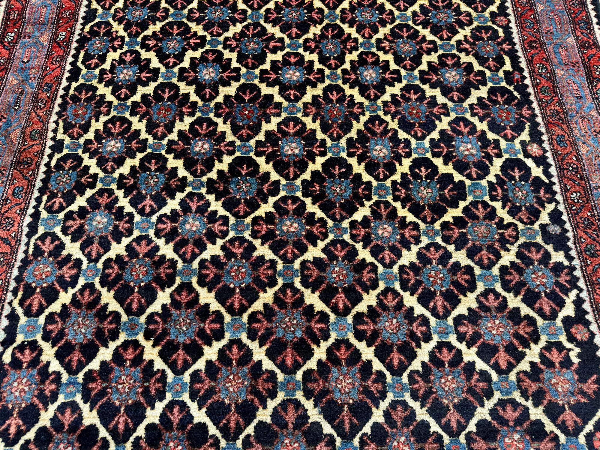 Antique Hamadan Rug 1.96m x 1.43m For Sale 3