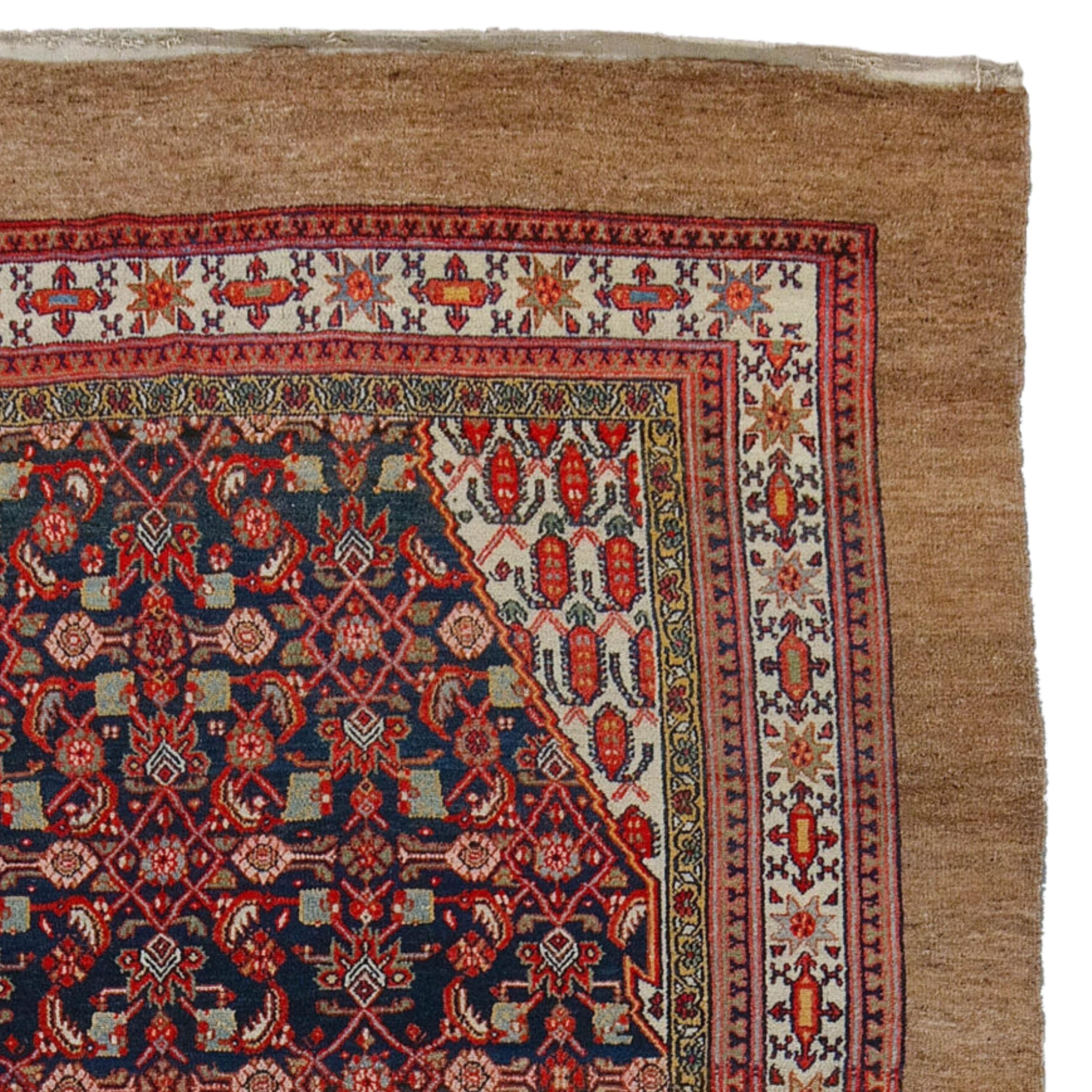 Antique Hamadan Rug - Late of 19th Century in Good Condition, Antique Rug In Good Condition For Sale In Sultanahmet, 34