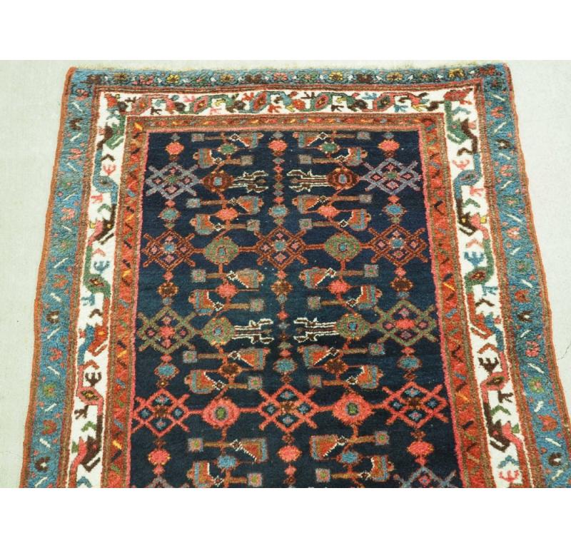 Sconosciuto Antico runner di Hamadan, di grandi dimensioni e resistente, CIRCA 1920 in vendita