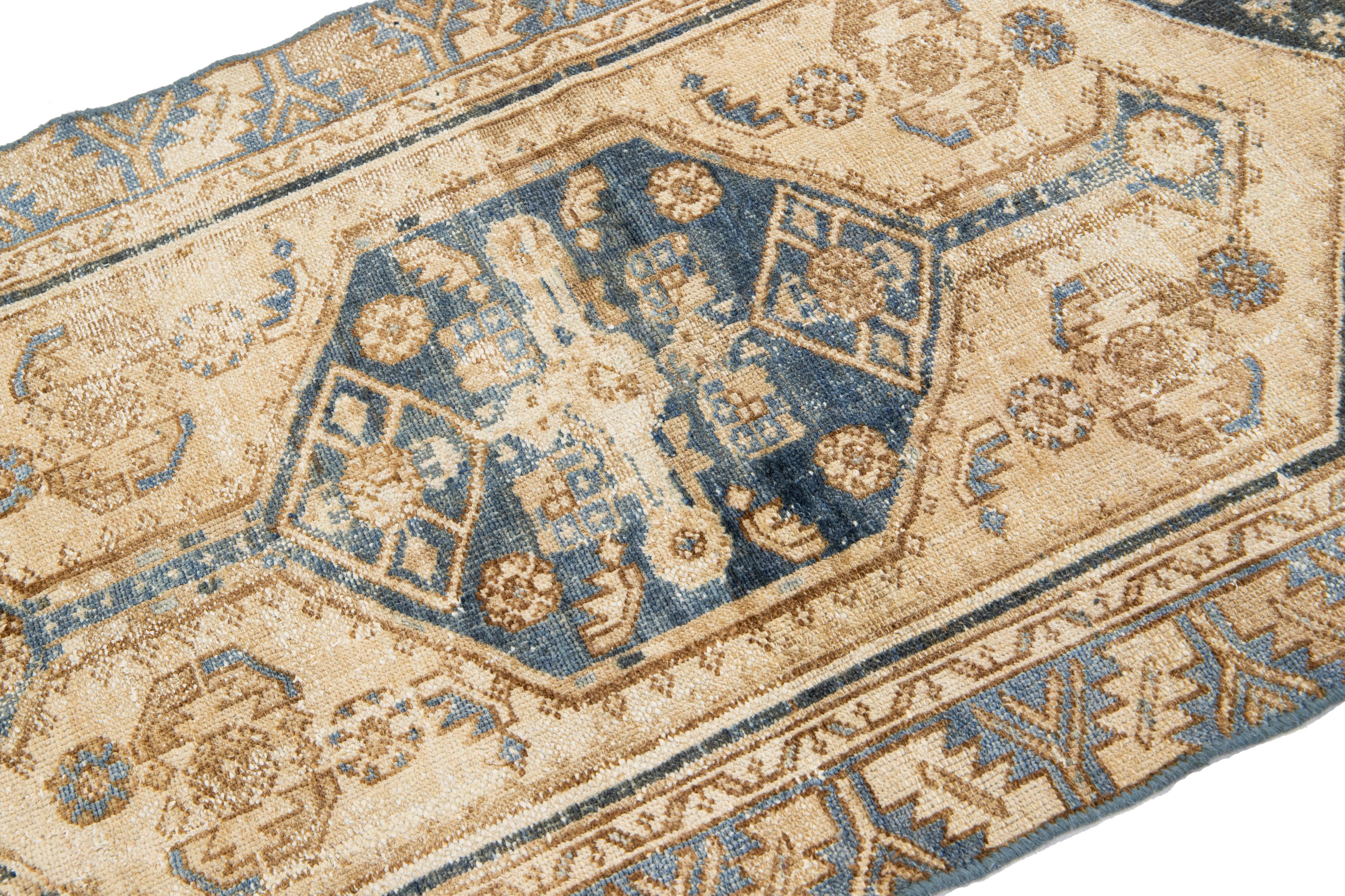  Antiker Hamadan-Stammes-Wollteppich in Blau und Beige (Islamisch) im Angebot