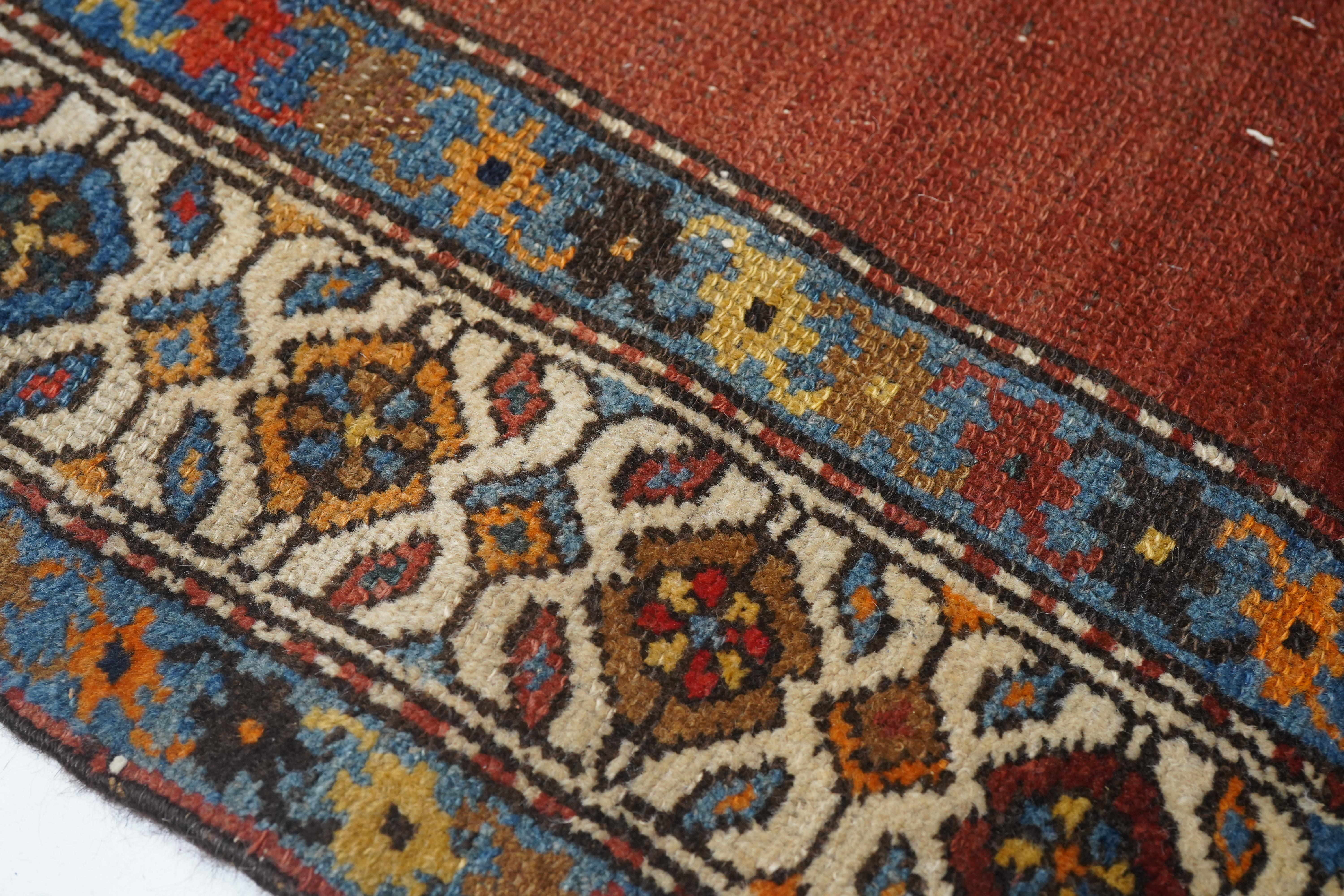 Antiker Hamedan-Teppich 4'1'' x 5'7'' (Spätes 19. Jahrhundert) im Angebot