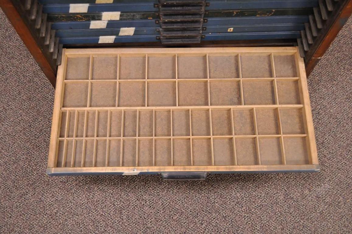 20th Century Antique Hamilton 16 Drawer Oak Letterpress Display Printers Type File Cabinet