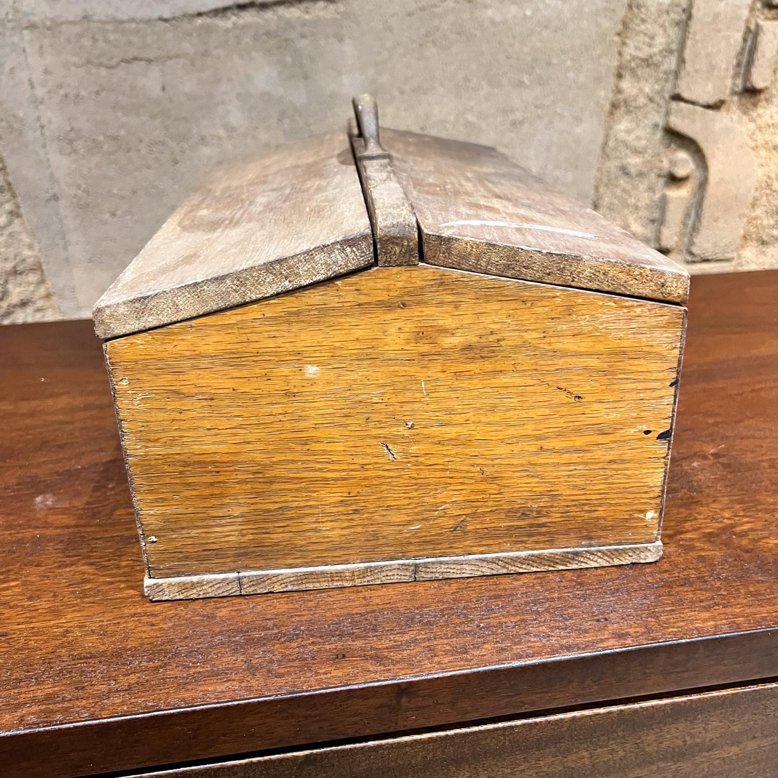 Caja de herramientas antigua de roble macizo Hammacher Schlemmer & Co NY en venta 6