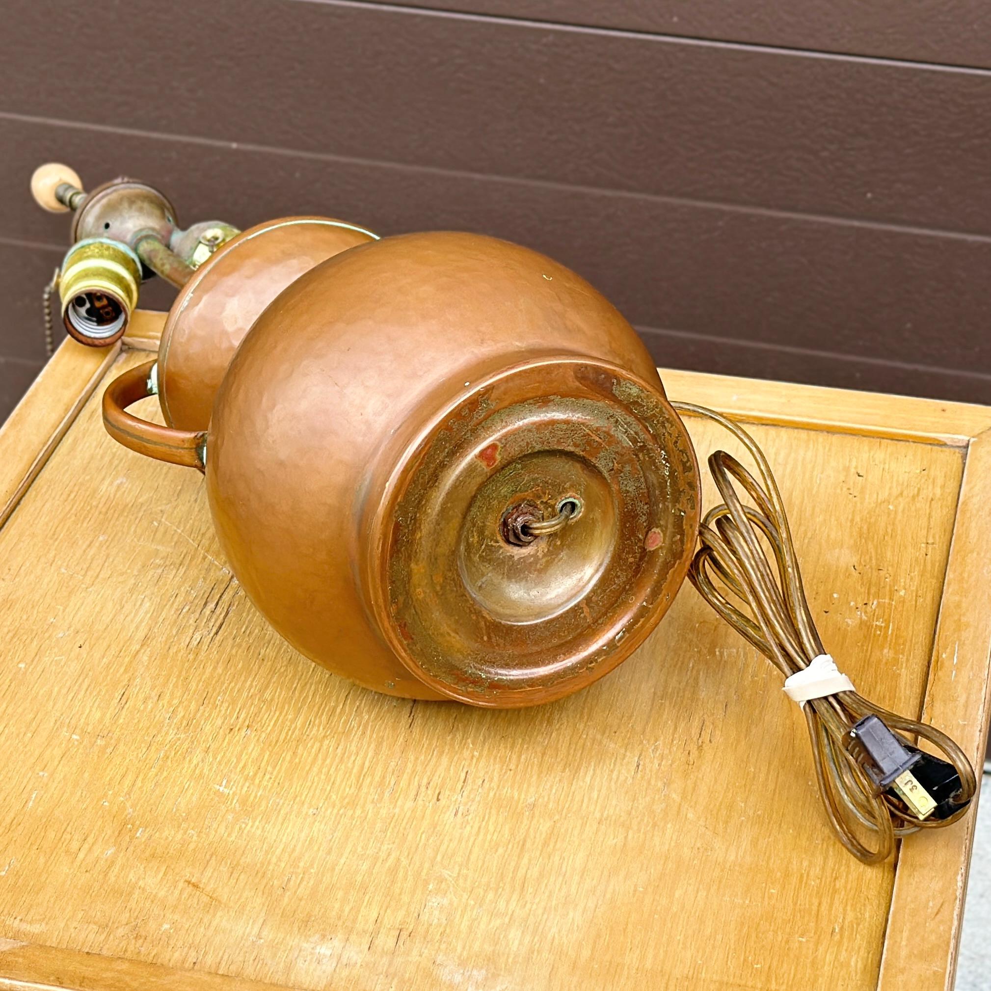 Antique Hammered Copper Urn Double Socket Table Lamp For Sale 6