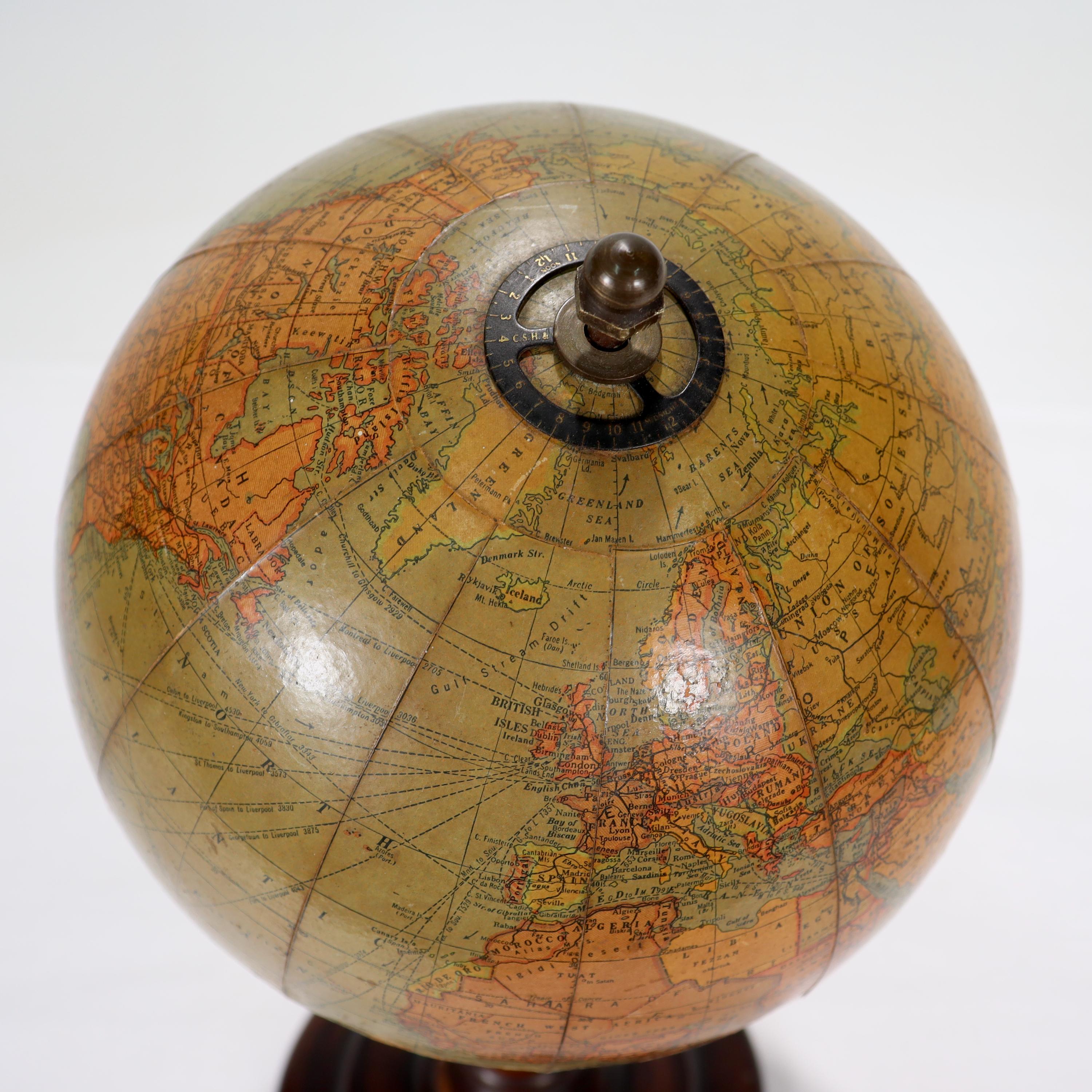 Bois Globe terrestre ancien de 15,24 cm sur pied de Hammond en vente