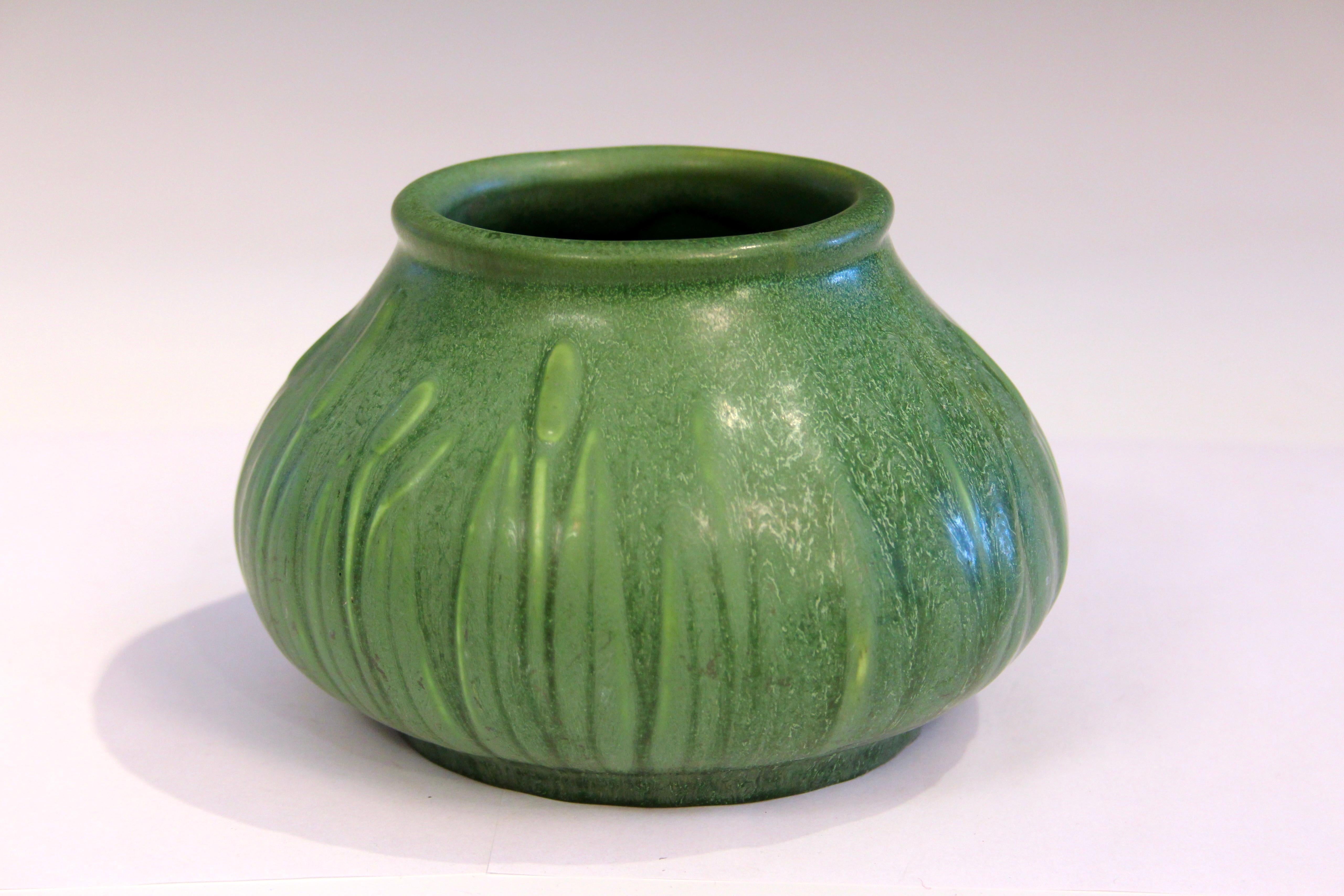 Arts and Crafts Antique Hampshire Pottery Matt Green Sweet Arts & Crafts Cattail Vase For Sale